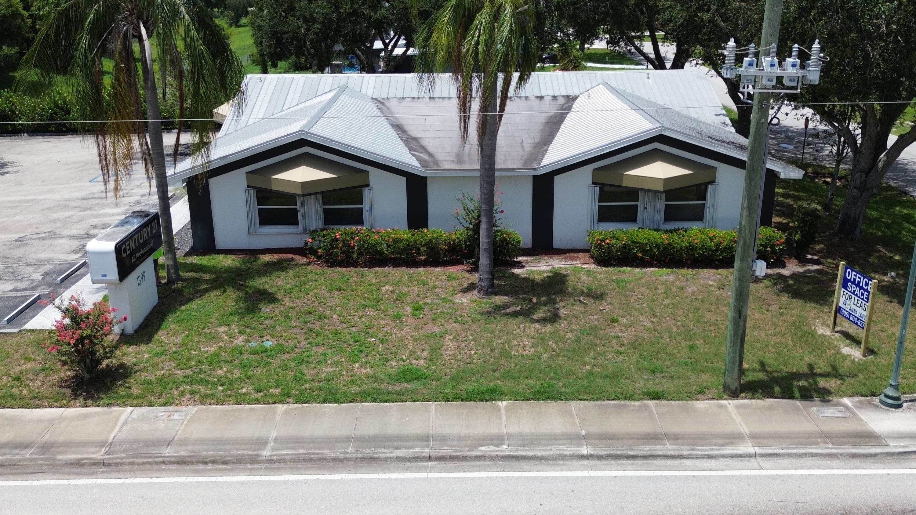 1399 SE Port Saint Lucie Boulevard, Port St. Lucie, FL 34952 — photo 1 of 20