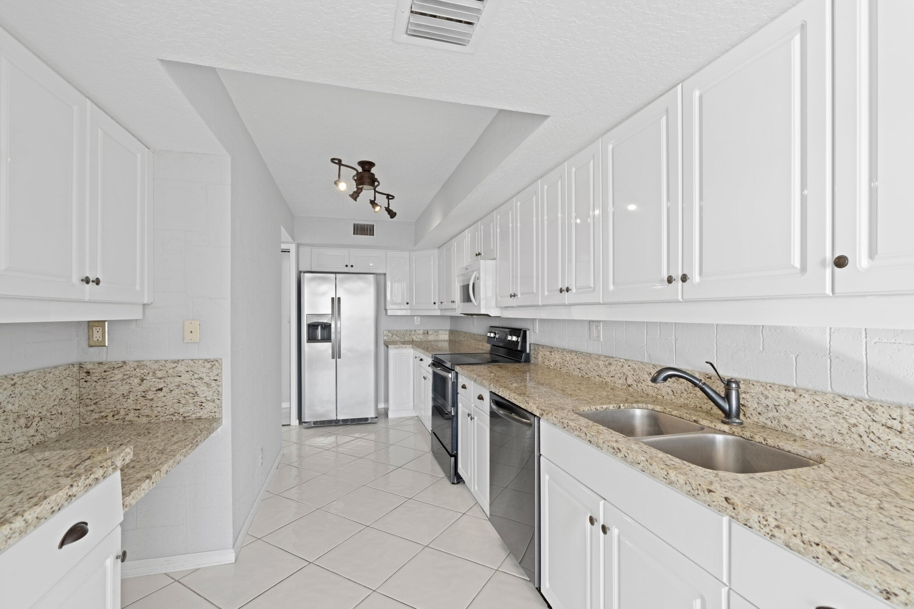 3600 S Ocean Boulevard 203, South Palm Beach, FL 33480 — photo 9 of 26