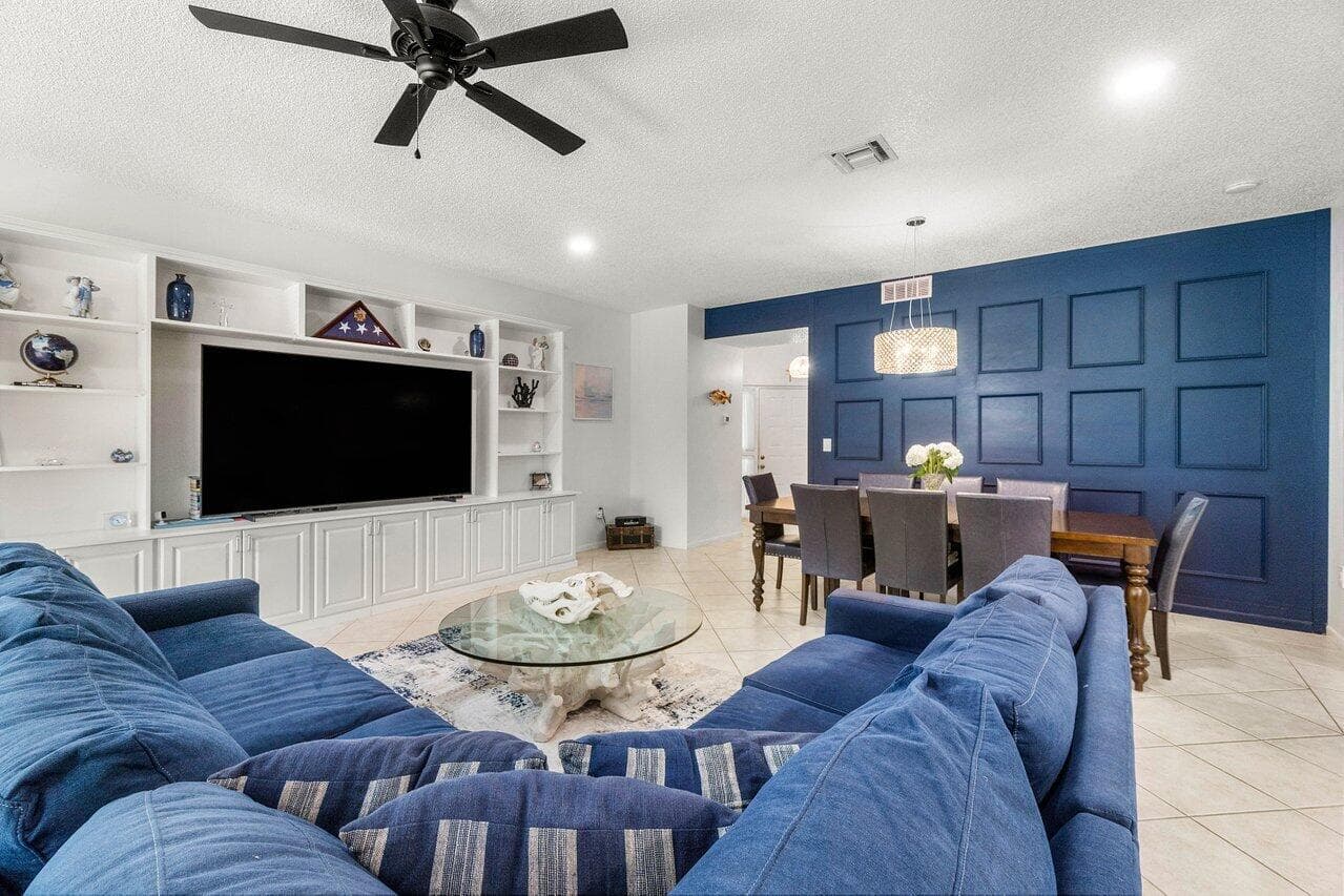 103 Half Moon Circle E2, Hypoluxo, FL 33462 — photo