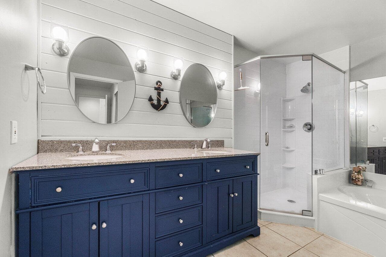103 Half Moon Circle E2, Hypoluxo, FL 33462 — photo 3 of 43