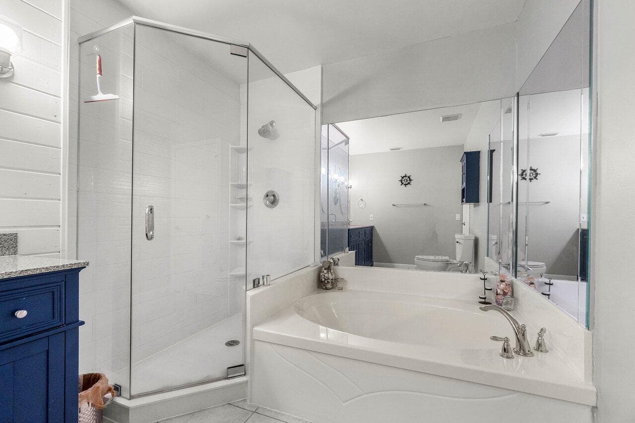 103 Half Moon Circle E2, Hypoluxo, FL 33462 — photo 15 of 43