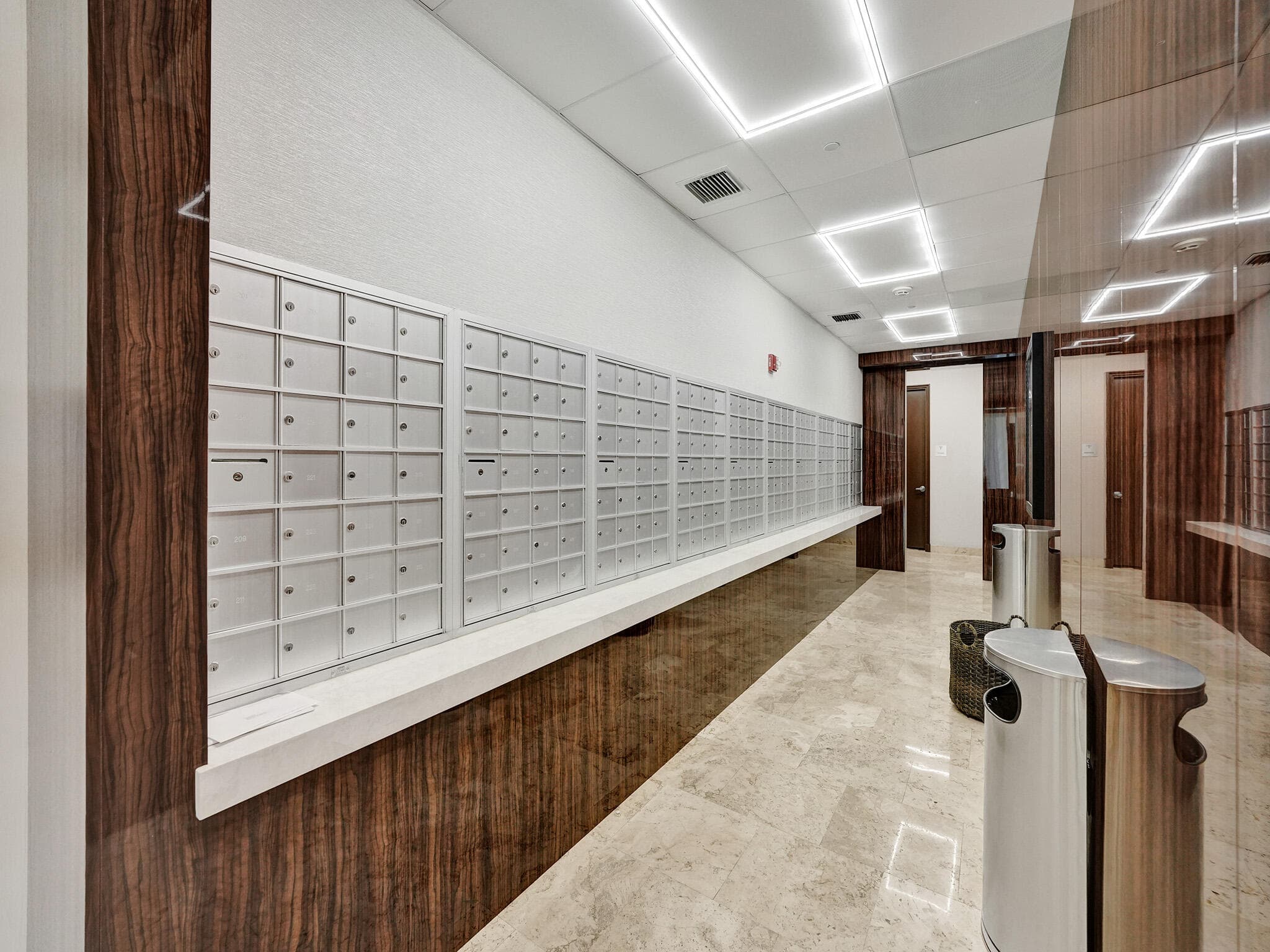 99 SE Mizner Boulevard 802, Boca Raton, FL 33432 — photo 14 of 55