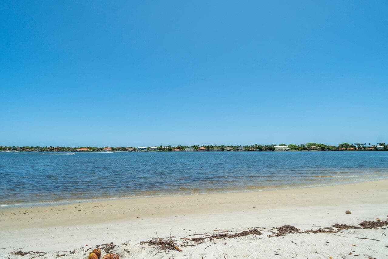 103 Half Moon Circle E2, Hypoluxo, FL 33462 — photo 32 of 43