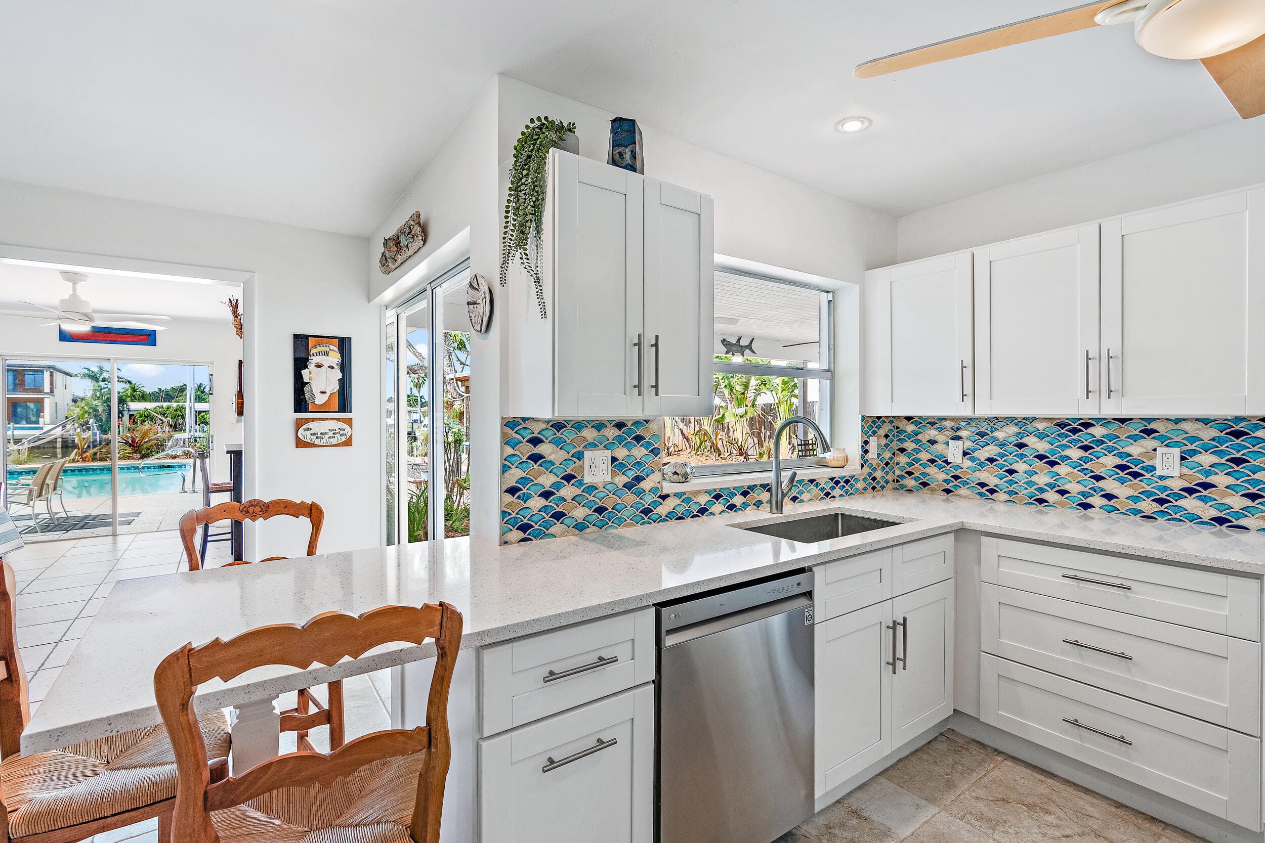 733 Waterway Drive, North Palm Beach, FL 33408 — photo 7 of 27