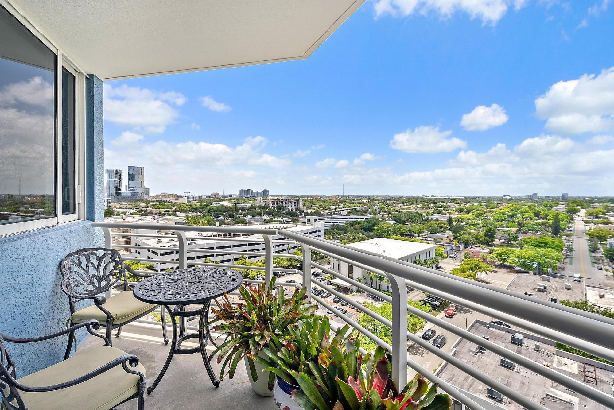 1551 N Flagler Drive 1410, West Palm Beach, FL 33401 — photo 10 of 23