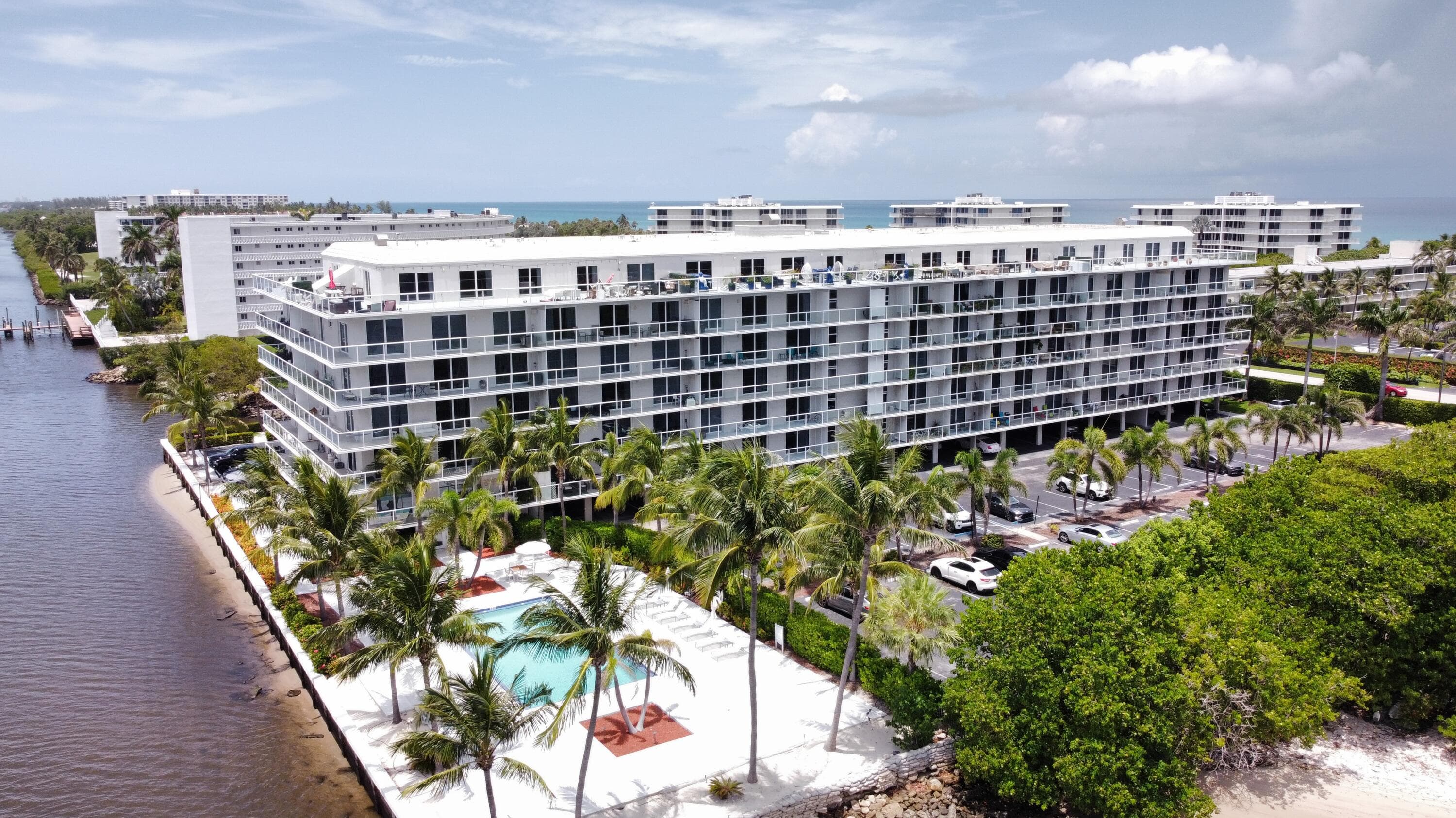 2560 S Ocean Boulevard 416, Palm Beach, FL 33480 — photo 5 of 37