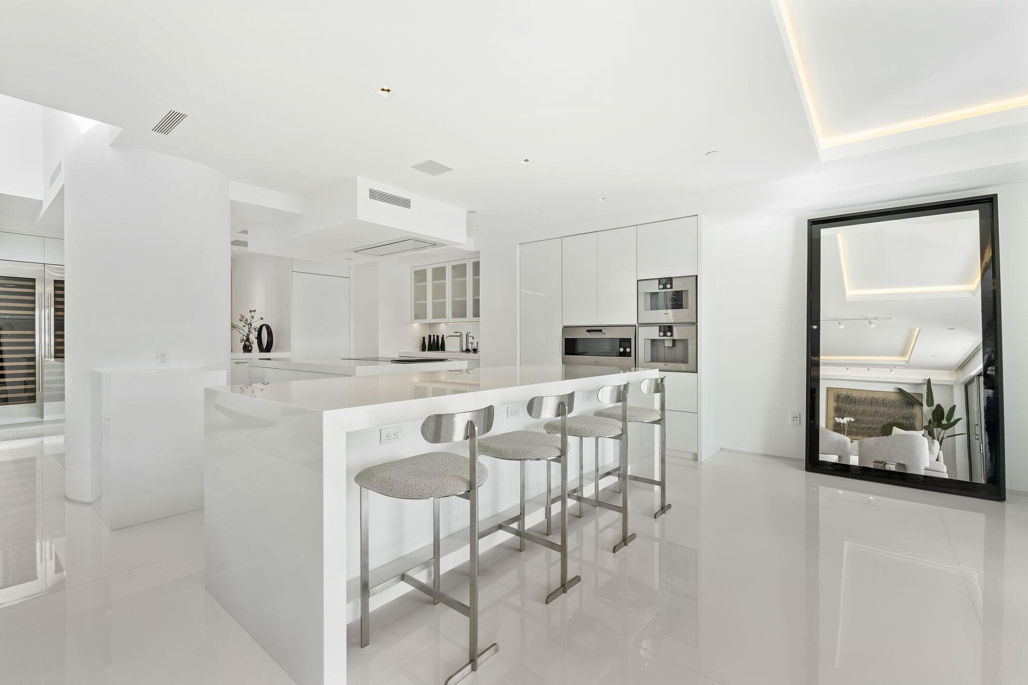 529 S Flagler Drive Th3e, West Palm Beach, FL 33401 — photo 13 of 38