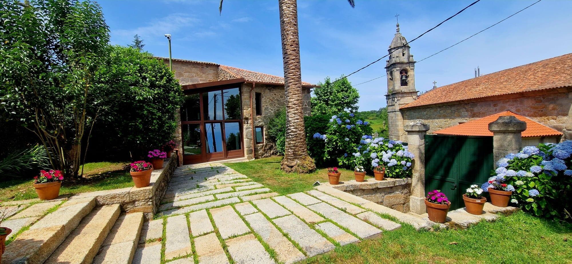 39 RúA Sineiro, O Grove, Spain — photo 40 of 54