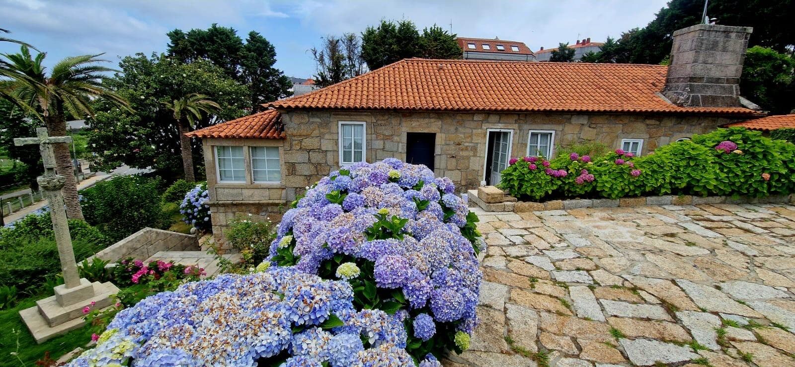 39 RúA Sineiro, O Grove, Spain — photo 51 of 54