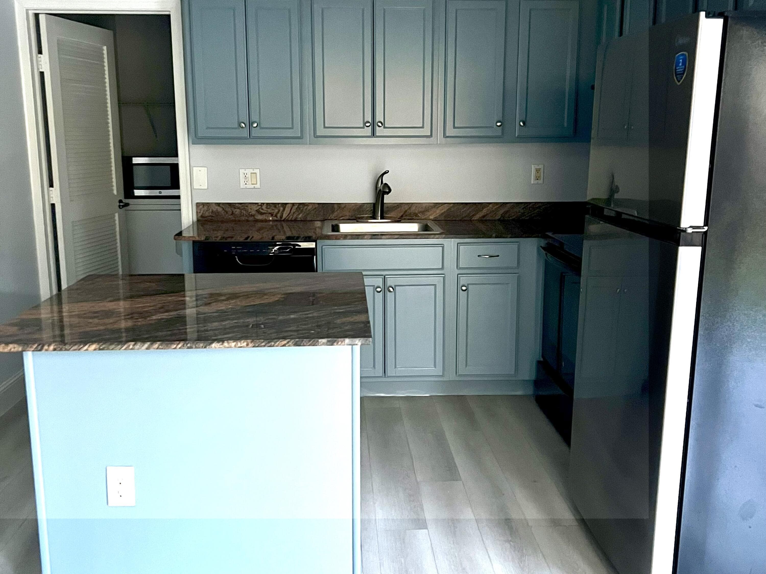 512 SW 1st Street, Boynton Beach, FL 33435 — photo 3 of 12