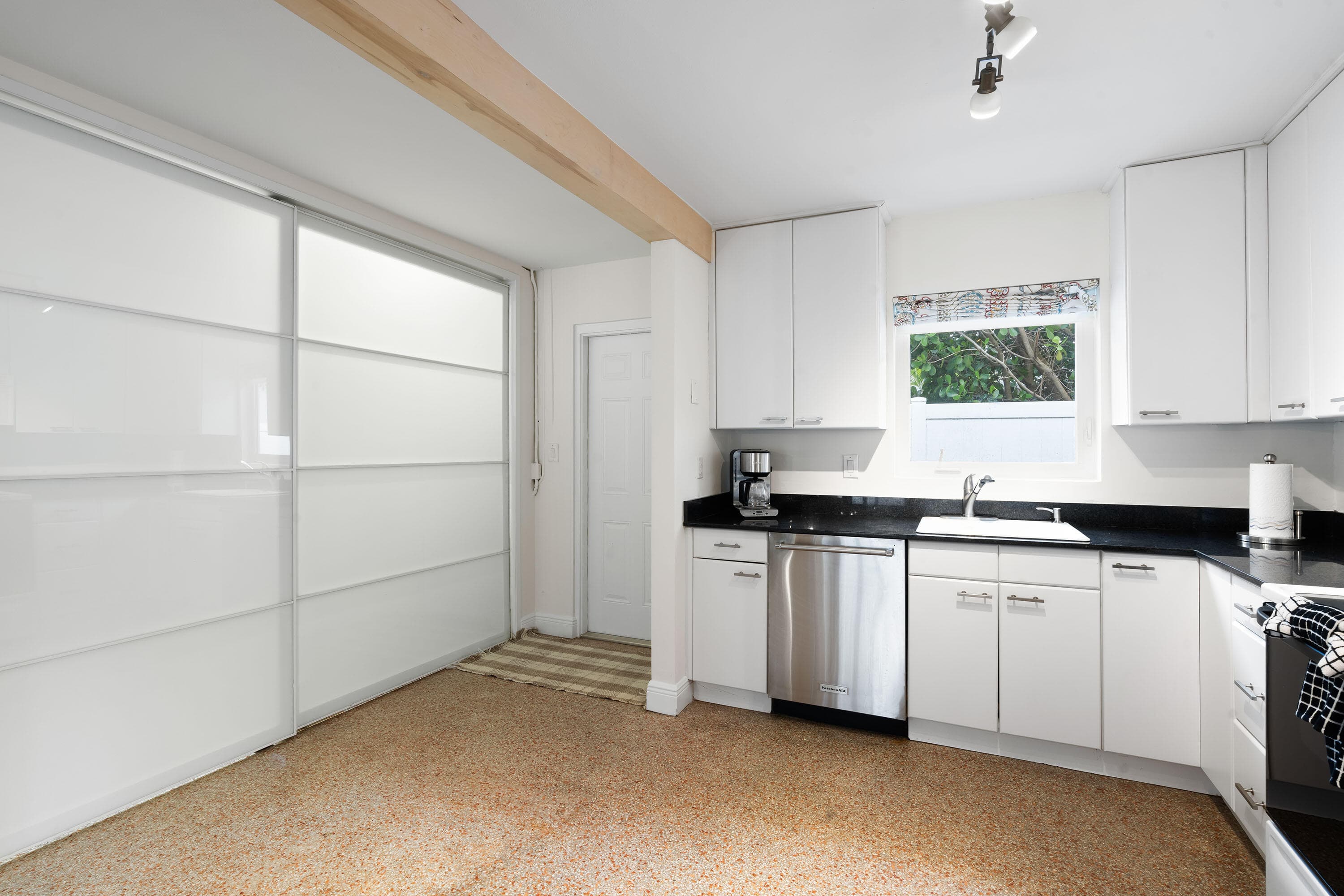 101 NE 11th Street, Delray Beach, FL 33444 — photo 12 of 25