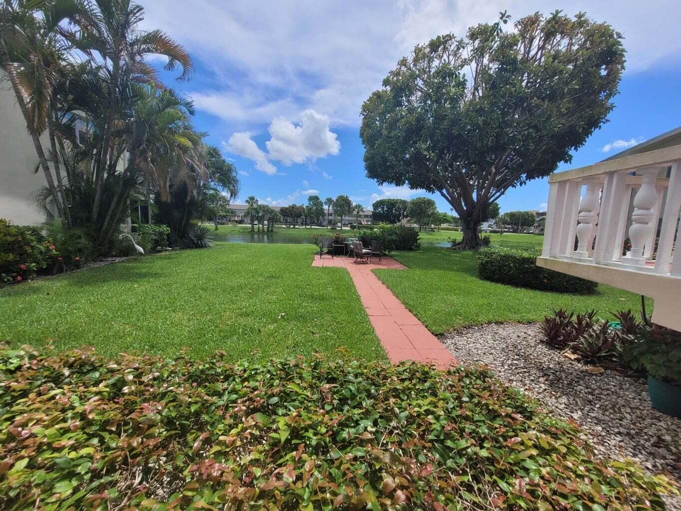 3 Berkshire A, West Palm Beach, FL 33417 — photo 15 of 17