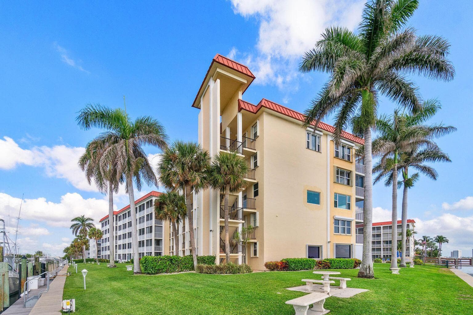 100 Paradise Harbour Boulevard 208, North Palm Beach, FL 33408 — photo 21 of 30