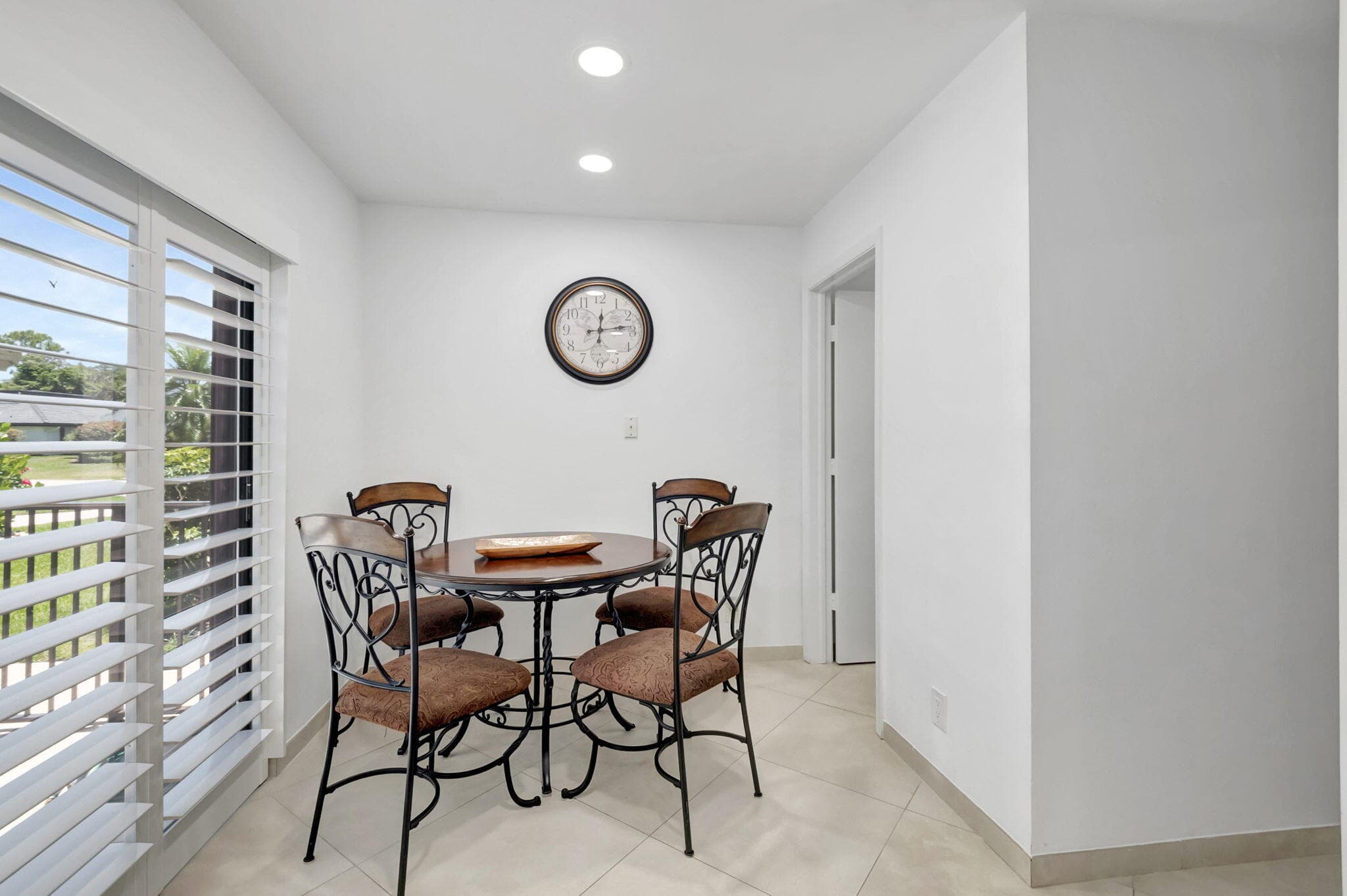902 Foxpointe Circle, Delray Beach, FL 33445 — photo 17 of 43