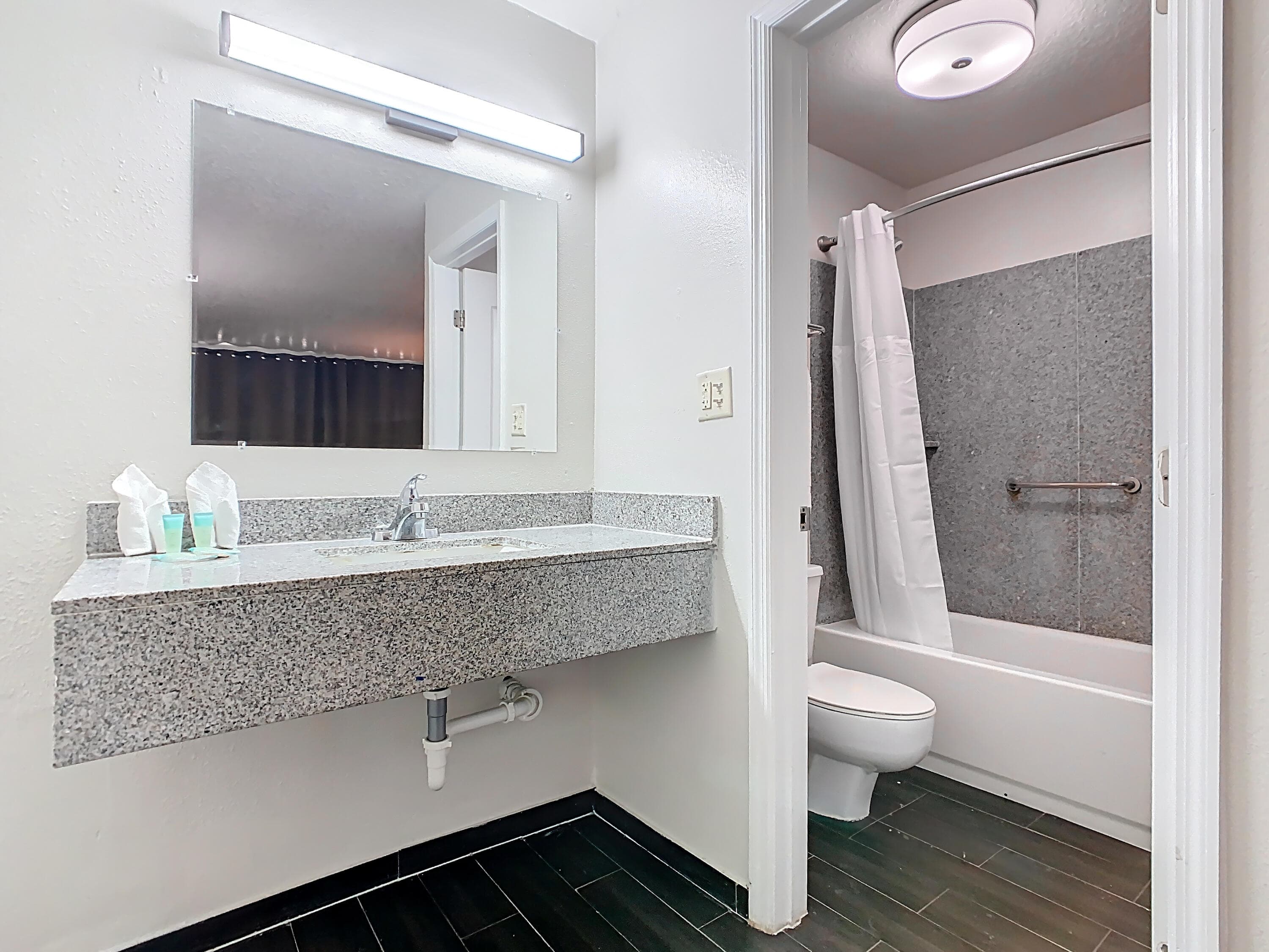 44199 Us-27, Davenport, FL 33897 — photo 13 of 26