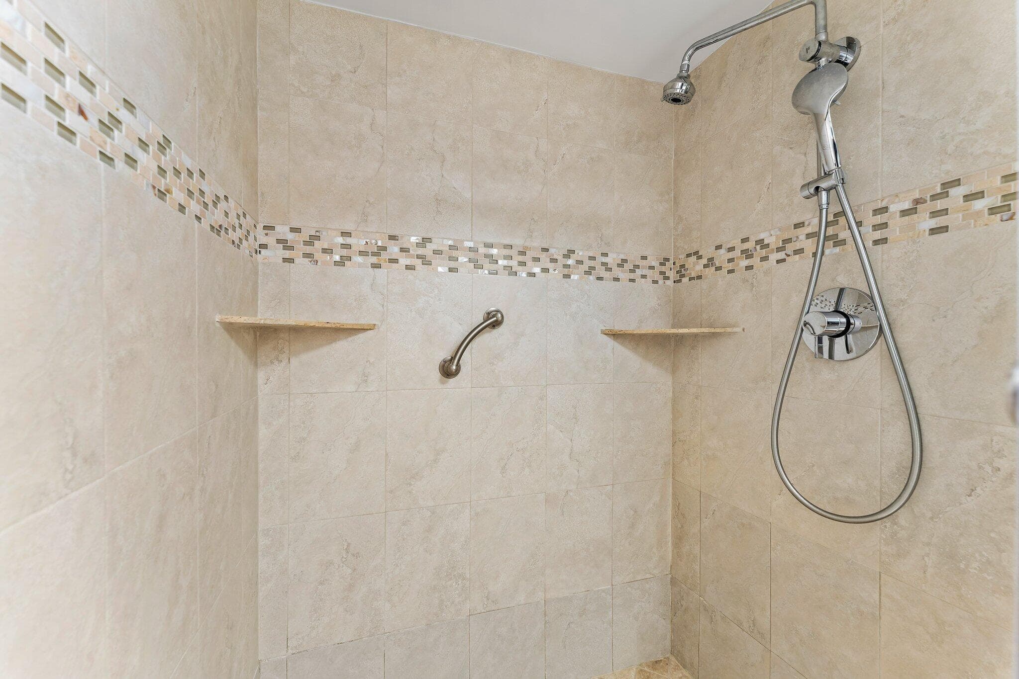 527 Brackenwood Place, Palm Beach Gardens, FL 33418 — photo 19 of 35