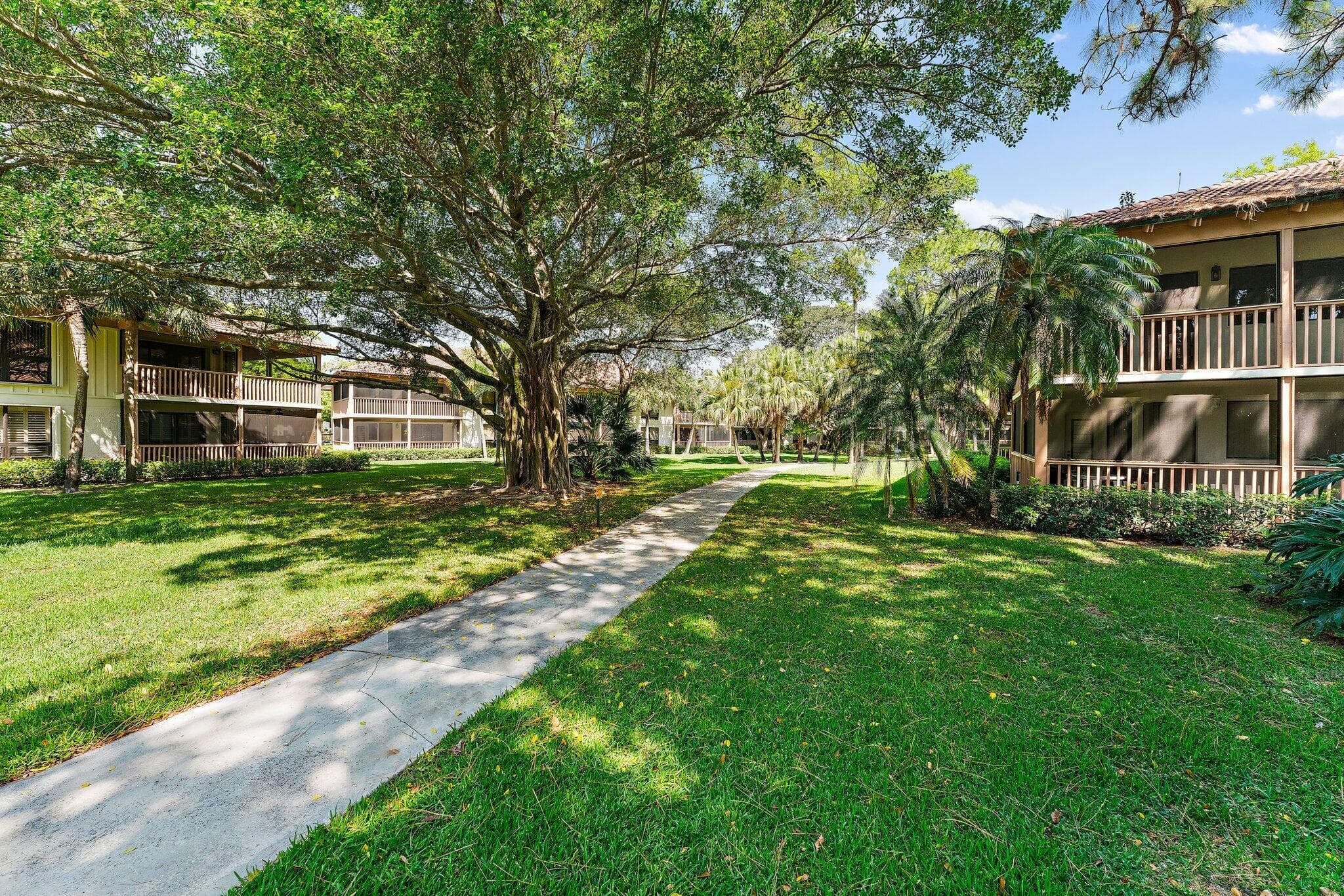 527 Brackenwood Place, Palm Beach Gardens, FL 33418 — photo 30 of 35