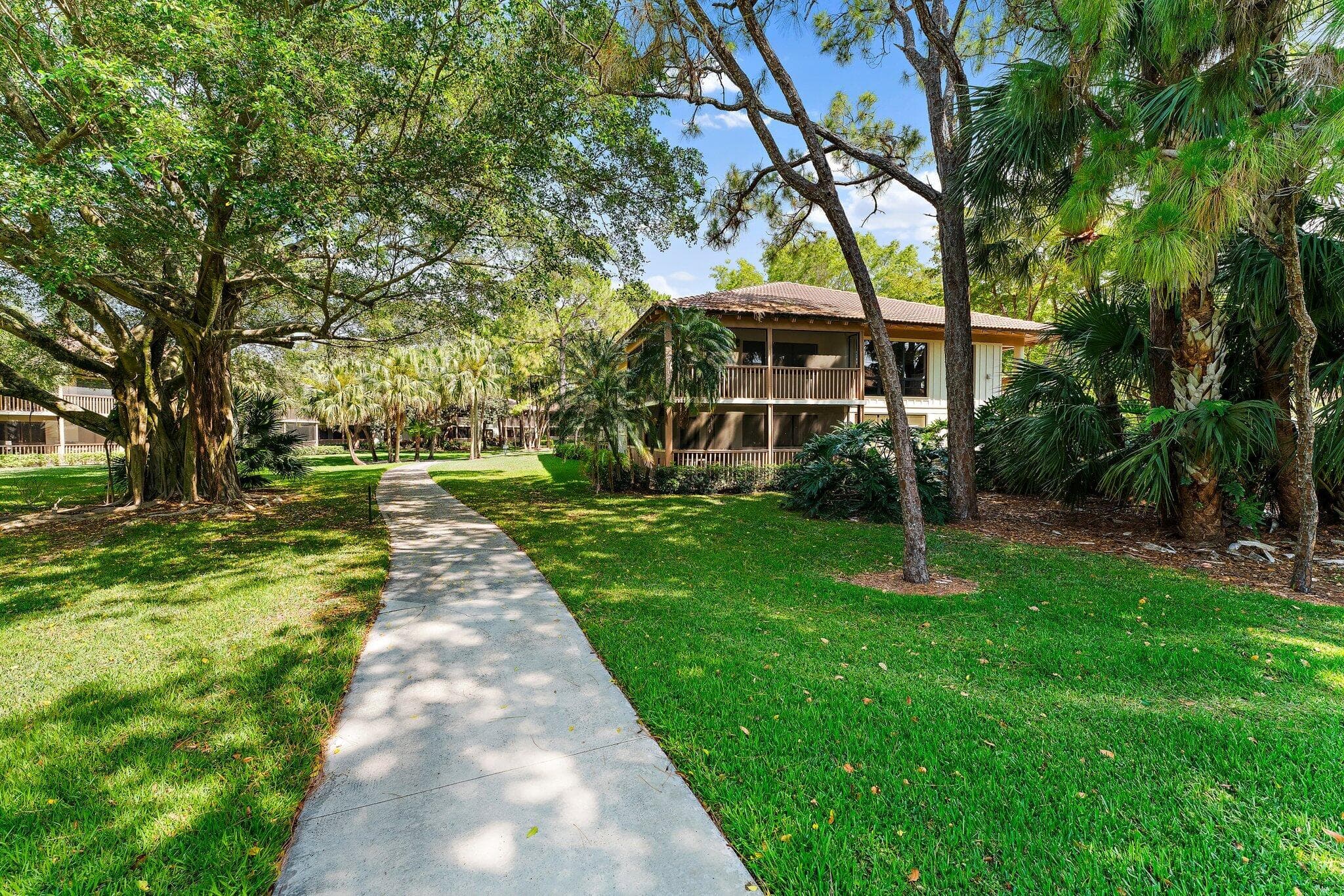 527 Brackenwood Place, Palm Beach Gardens, FL 33418 — photo 31 of 35