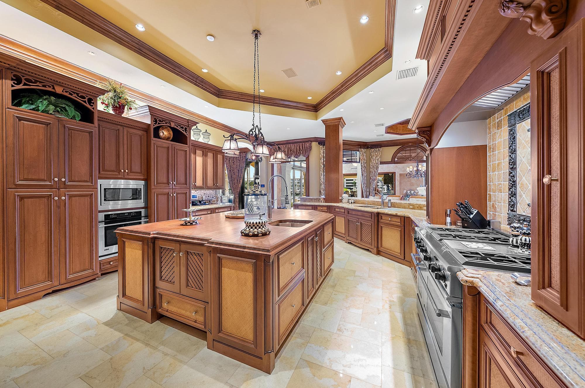 2330 Seven Oaks Lane, Palm Beach Gardens, FL 33410 — photo 31 of 86