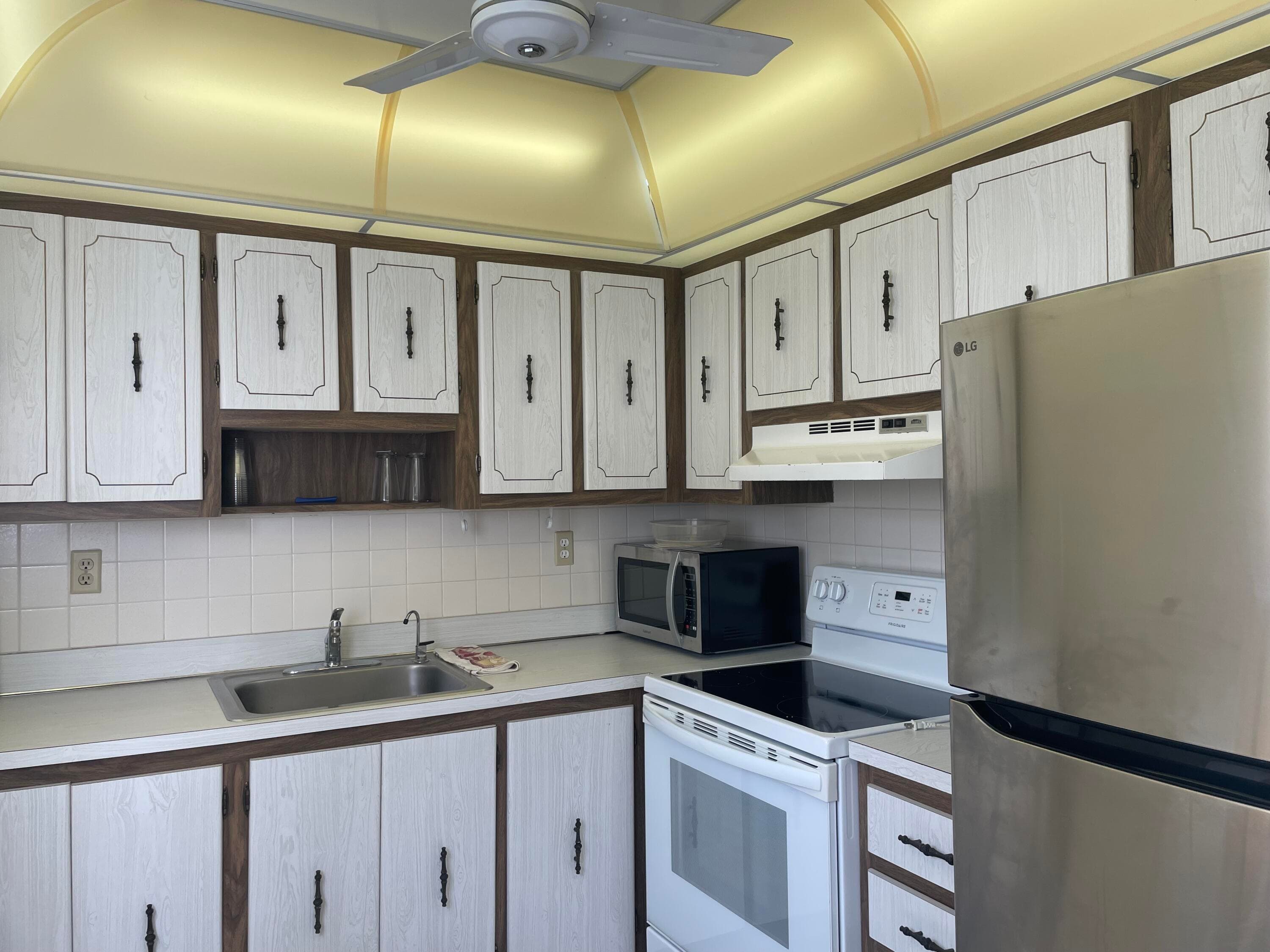 705 Normandy O 705, Delray Beach, FL 33484 — photo 11 of 37