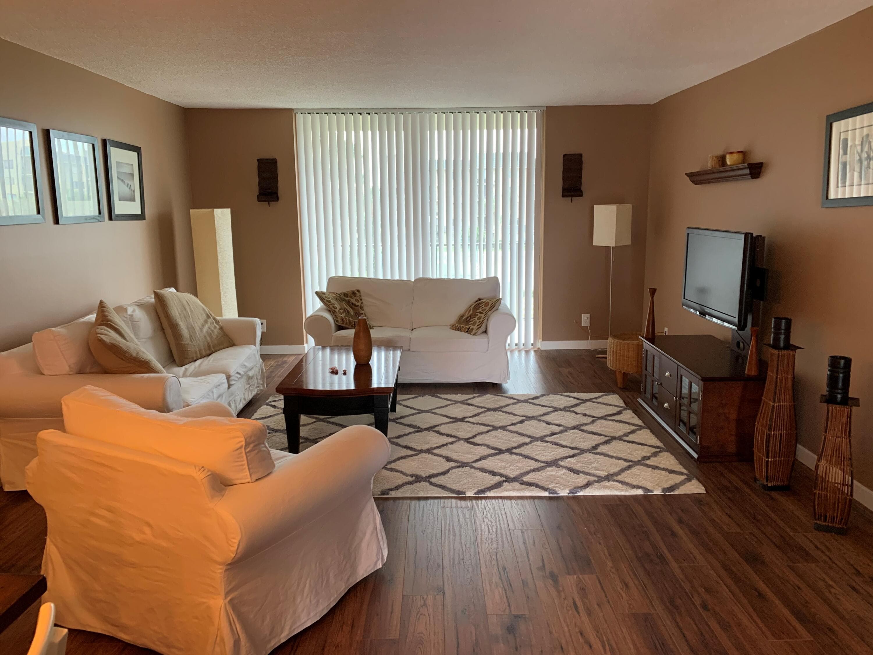 2820 Tennis Club Drive 302, West Palm Beach, FL 33417 — photo 3 of 14