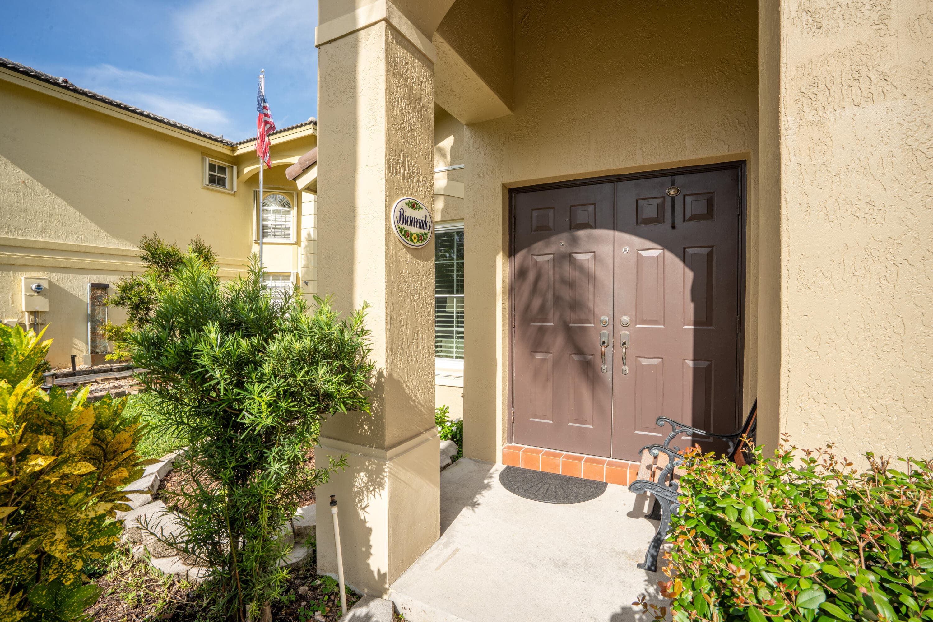 370 SW 203rd Avenue, Pembroke Pines, FL 33029 — photo 5 of 40
