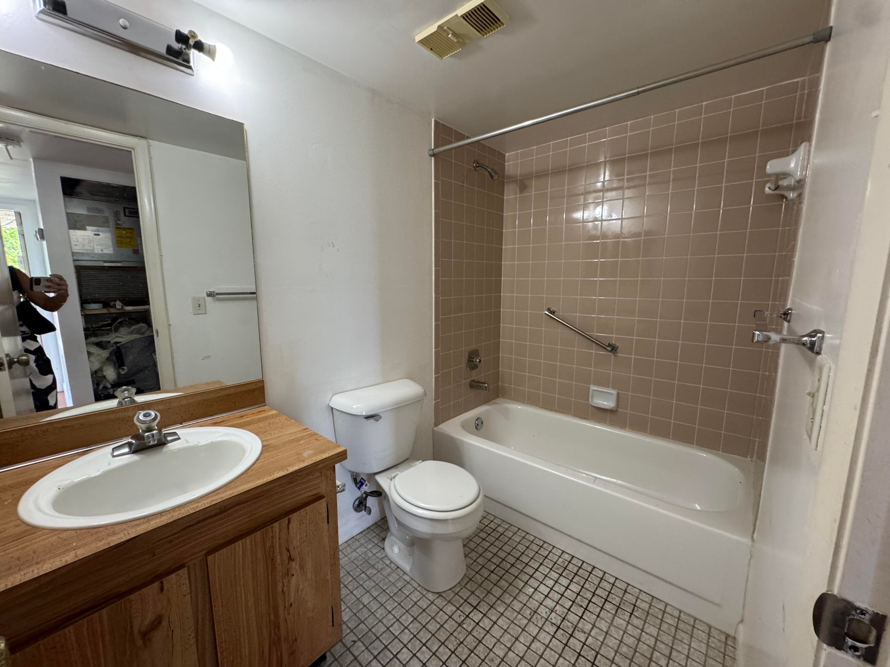 10304 Sunrise Lakes Blvd 312, Sunrise, FL 33322 — photo 6 of 10