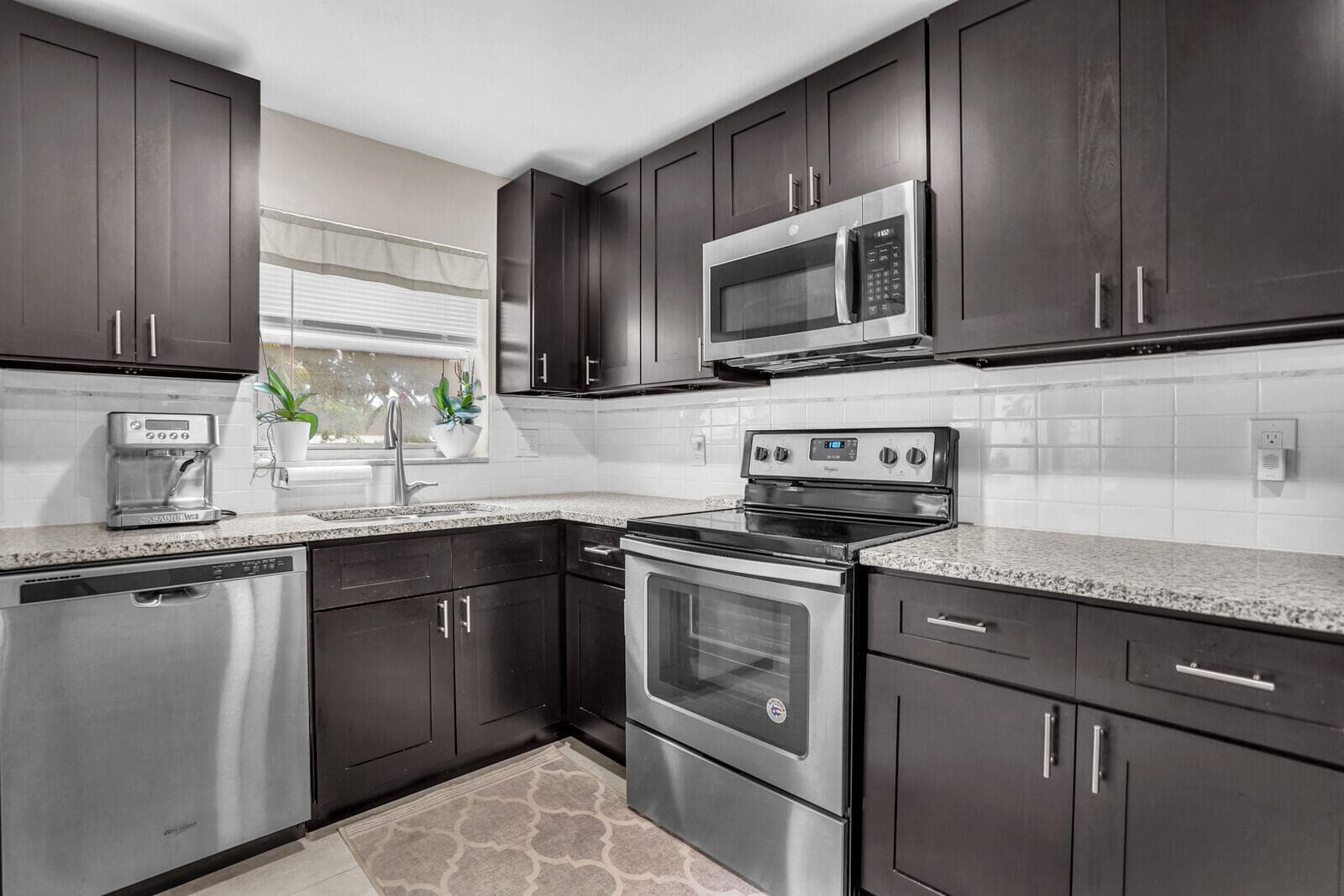 3524 Via Poinciana 102, Lake Worth, FL 33467 — photo 9 of 15