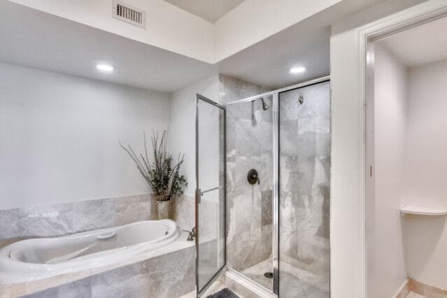 2650 Lake Shore Drive 2203, Riviera Beach, FL 33404 — photo 19 of 49