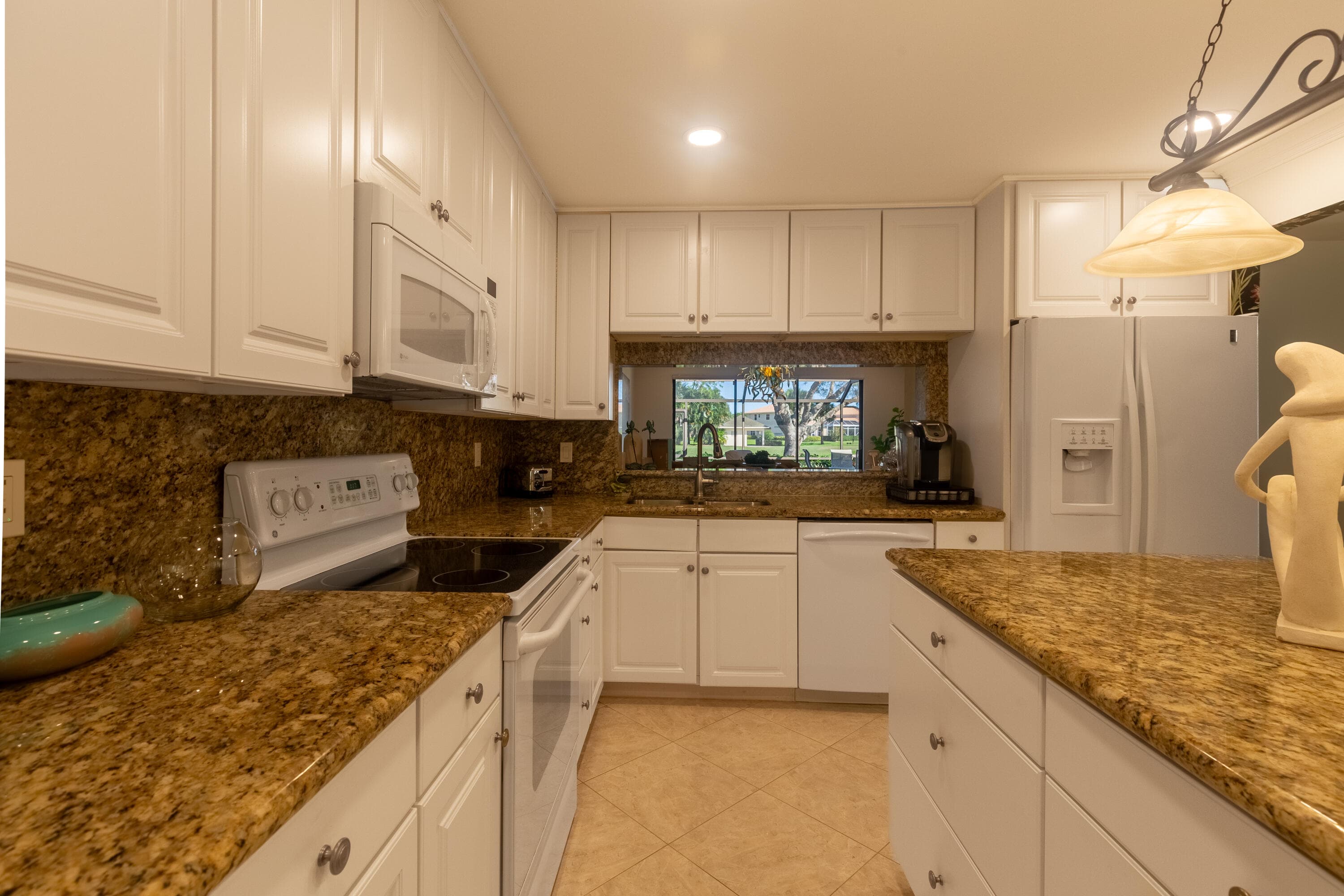 533 Prestwick Circle, Palm Beach Gardens, FL 33418 — photo 14 of 41