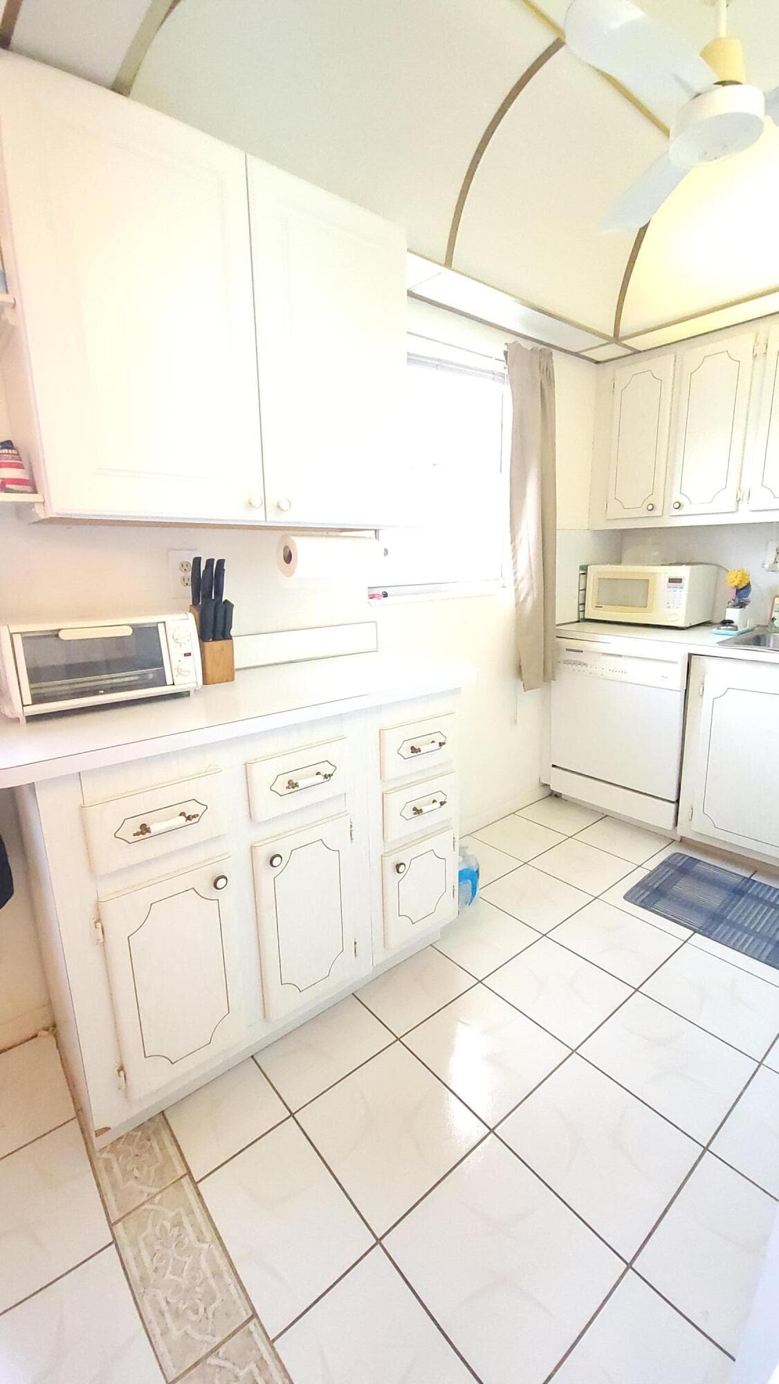147 Bedford F, West Palm Beach, FL 33417 — photo 4 of 40
