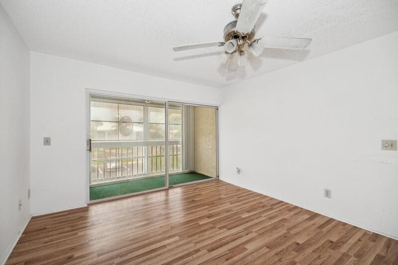 993 Sonesta Avenue NE 205, Palm Bay, FL 32905 — photo 6 of 16