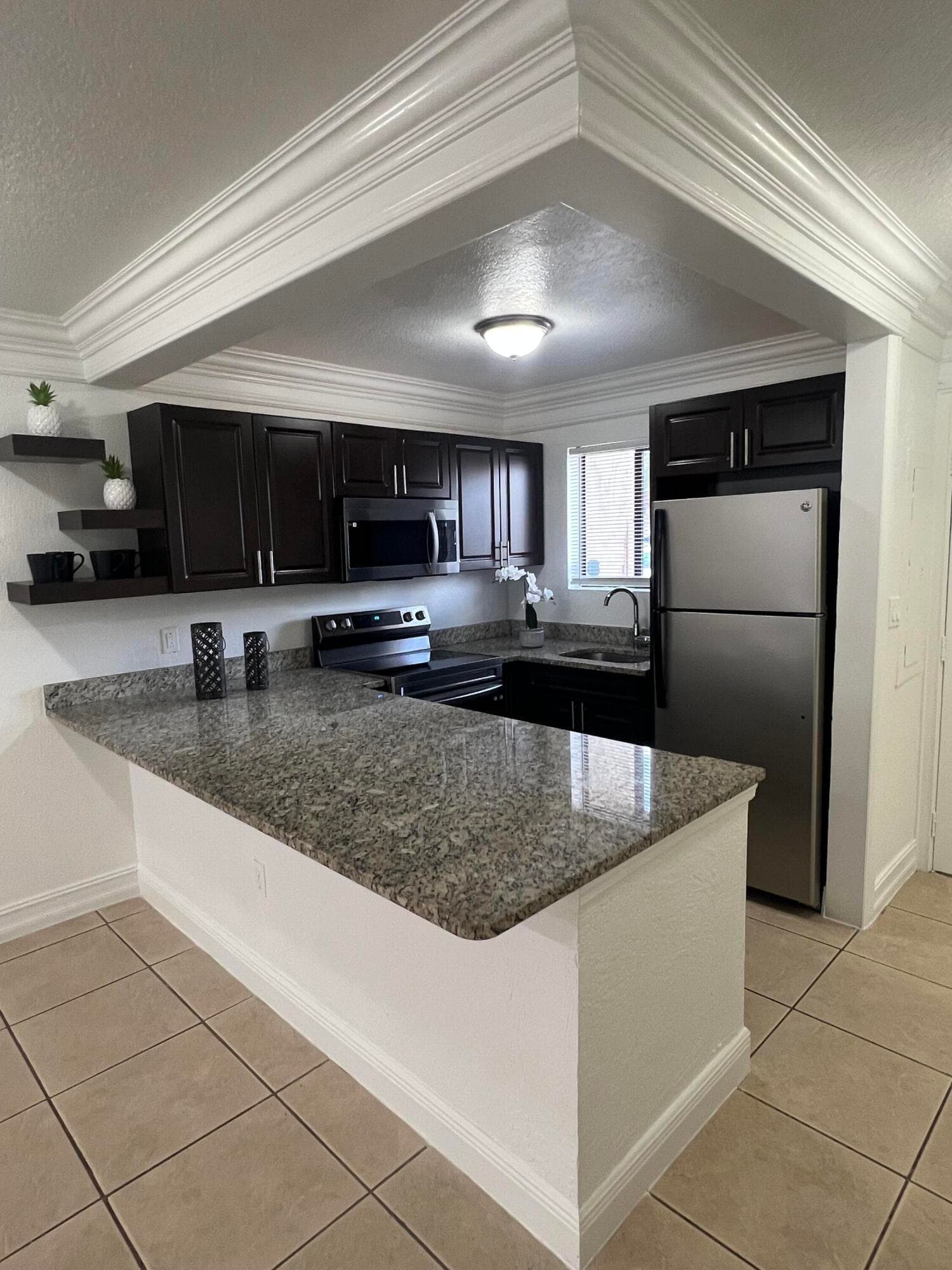 6034 Fores Hill Blvd 101, West Palm Beach, FL 33415 — photo 1 of 11