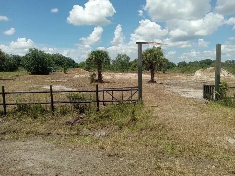 19145 NW 270th Street, Okeechobee, FL 34972 — photo 2 of 12