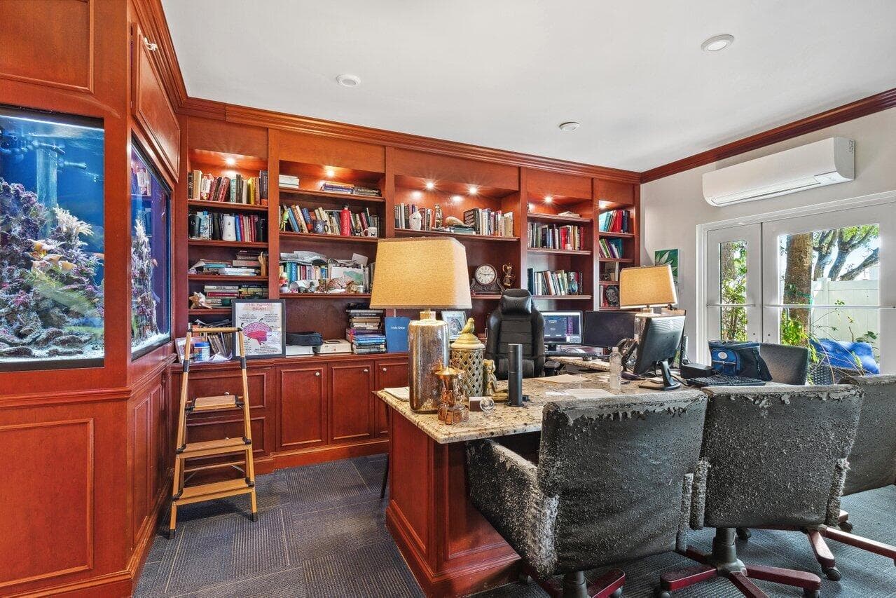 7051 N Seacrest Boulevard, Lantana, FL 33462 — photo 16 of 32