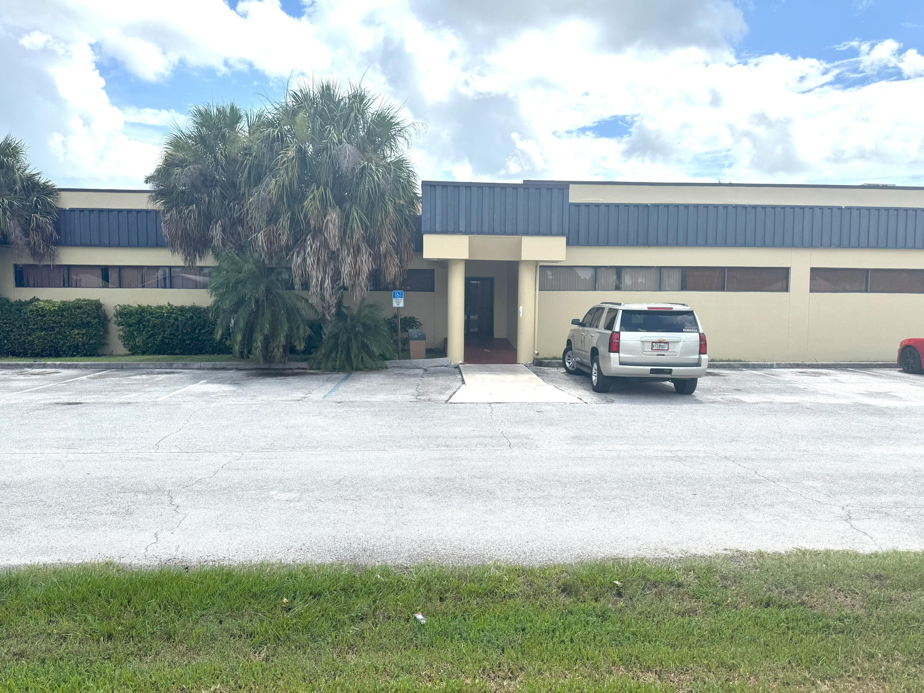170 S Barfield Highway, Pahokee, FL 33476 — photo