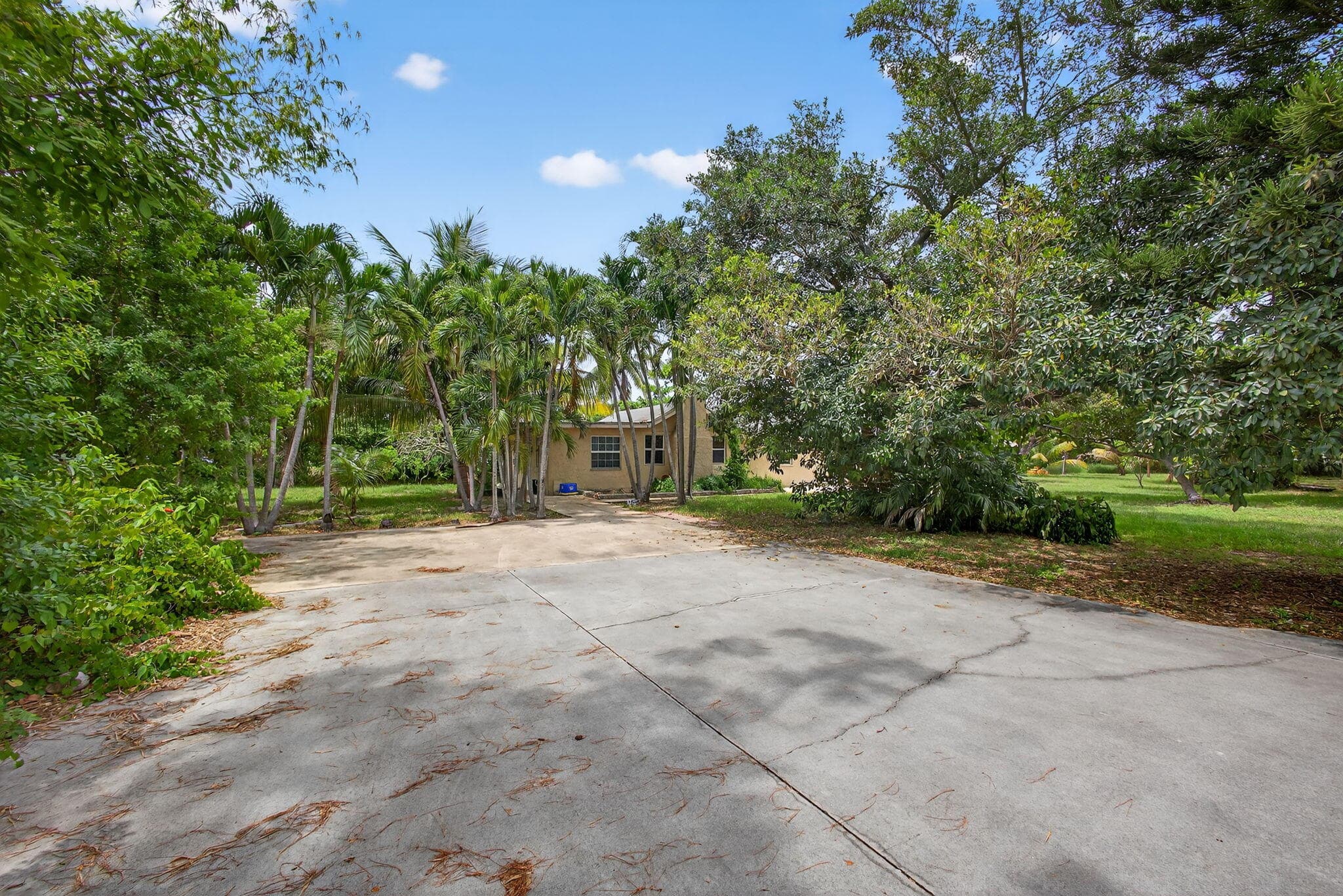 129 Fleming Avenue, Greenacres, FL 33463 — photo 25 of 37