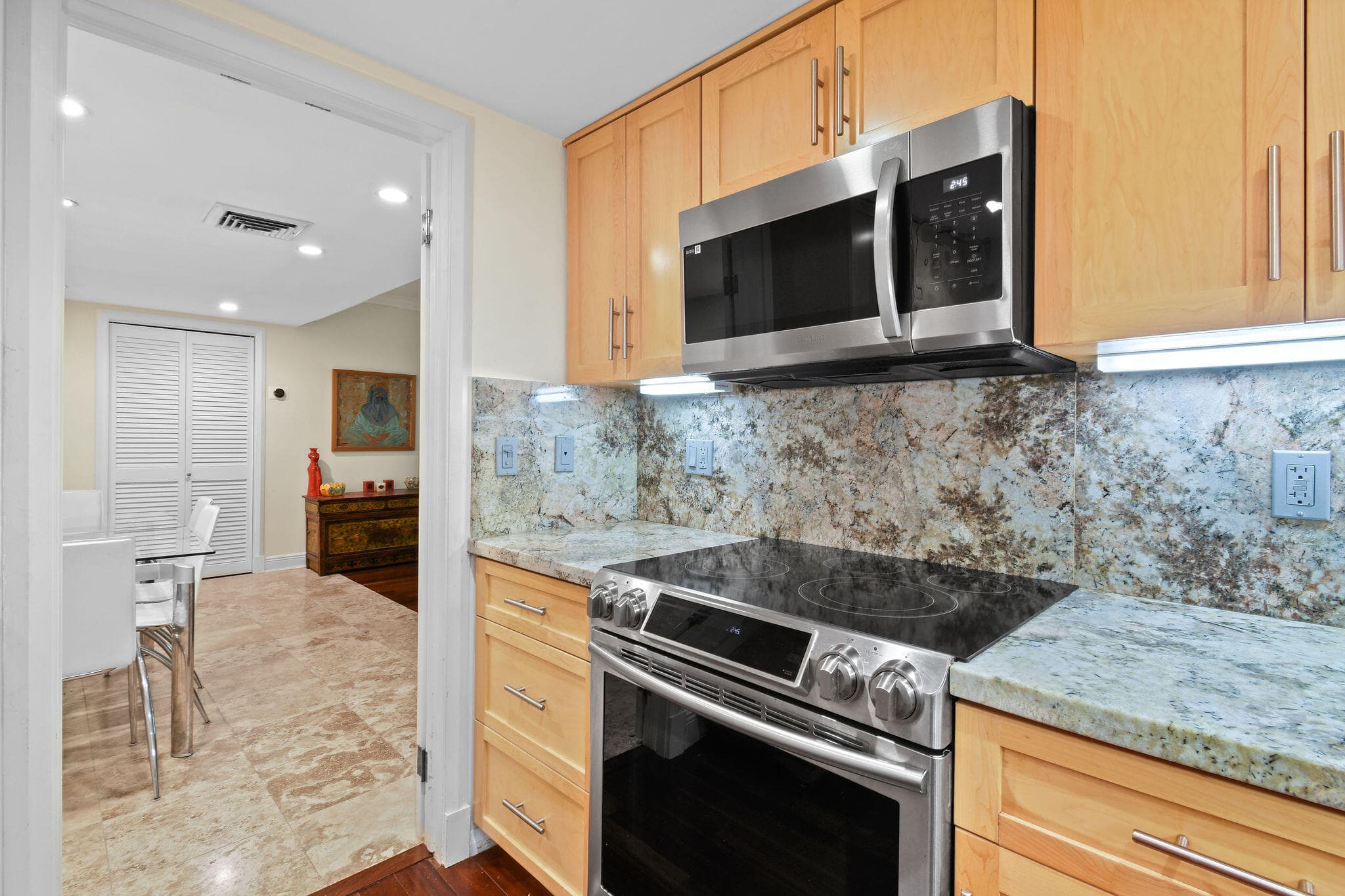 226 Brazilian Avenue 2 D, Palm Beach, FL 33480 — photo 15 of 32