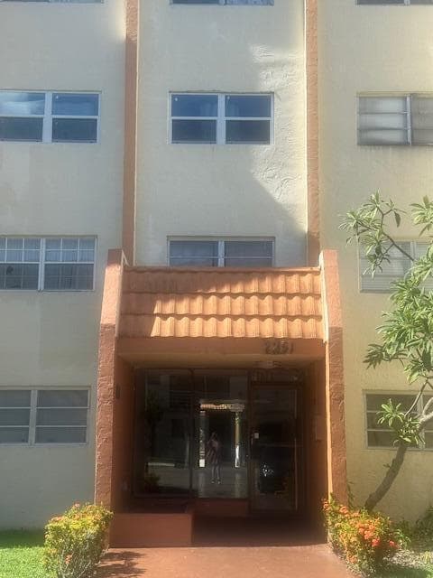 2251 NW 41st Avenue 308, Lauderhill, FL 33313 — photo 2 of 3