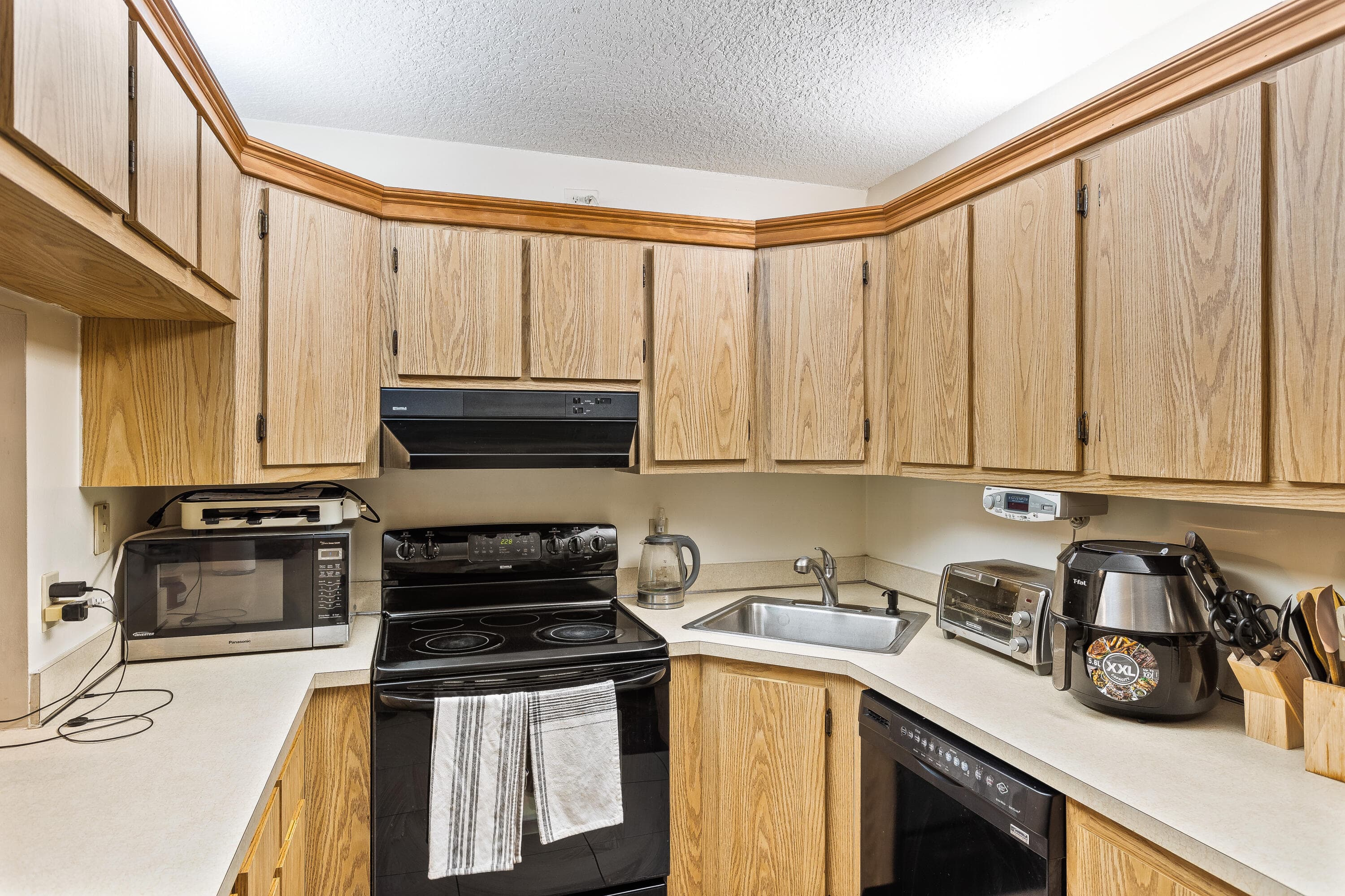 1102 Green Pine Boulevard H1, West Palm Beach, FL 33409 — photo 10 of 21