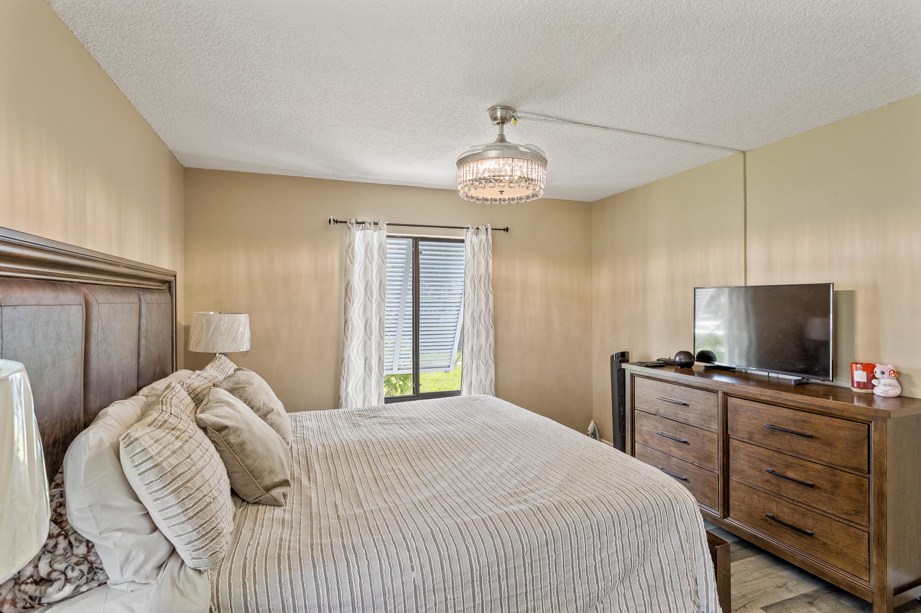 1102 Green Pine Boulevard H1, West Palm Beach, FL 33409 — photo 14 of 21