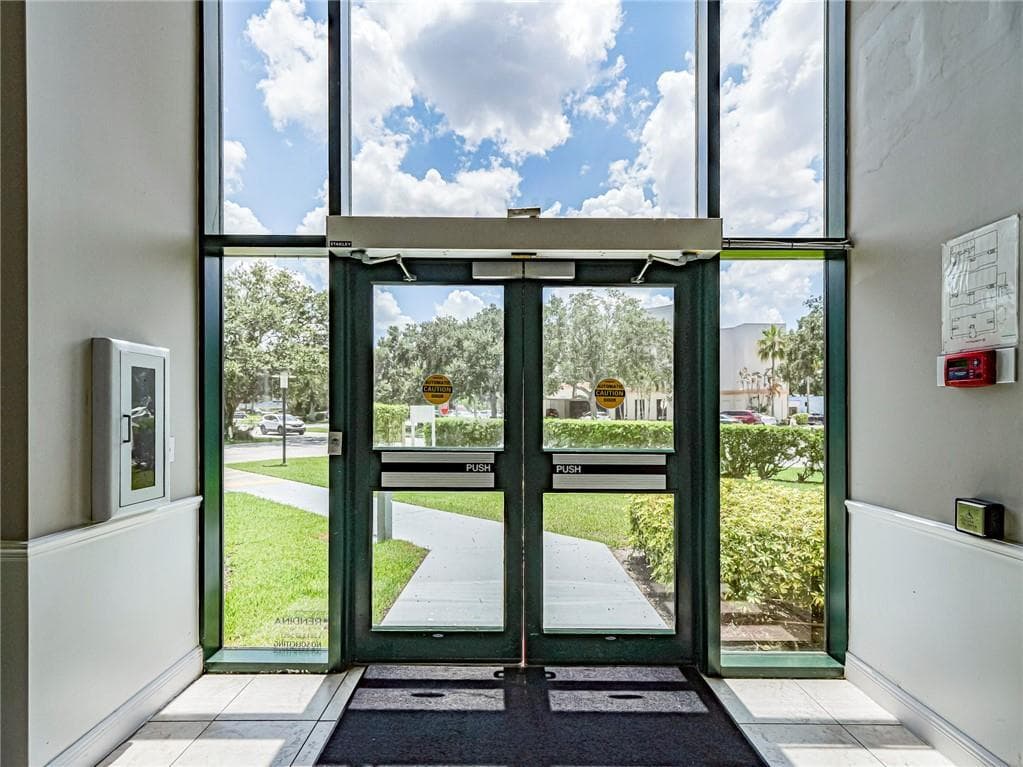 3755 7th Terrace 303 Suite B, Vero Beach, FL 32960 — photo 3 of 25