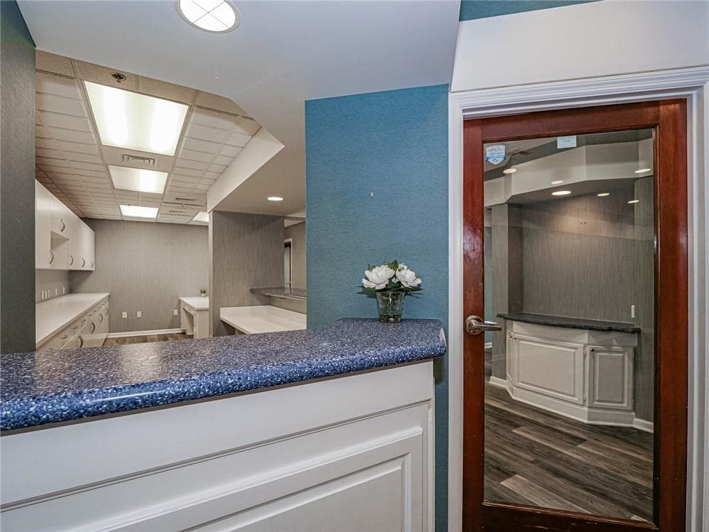 3755 7th Terrace 303 ''Suites'', Vero Beach, FL 32960 — photo 22 of 36