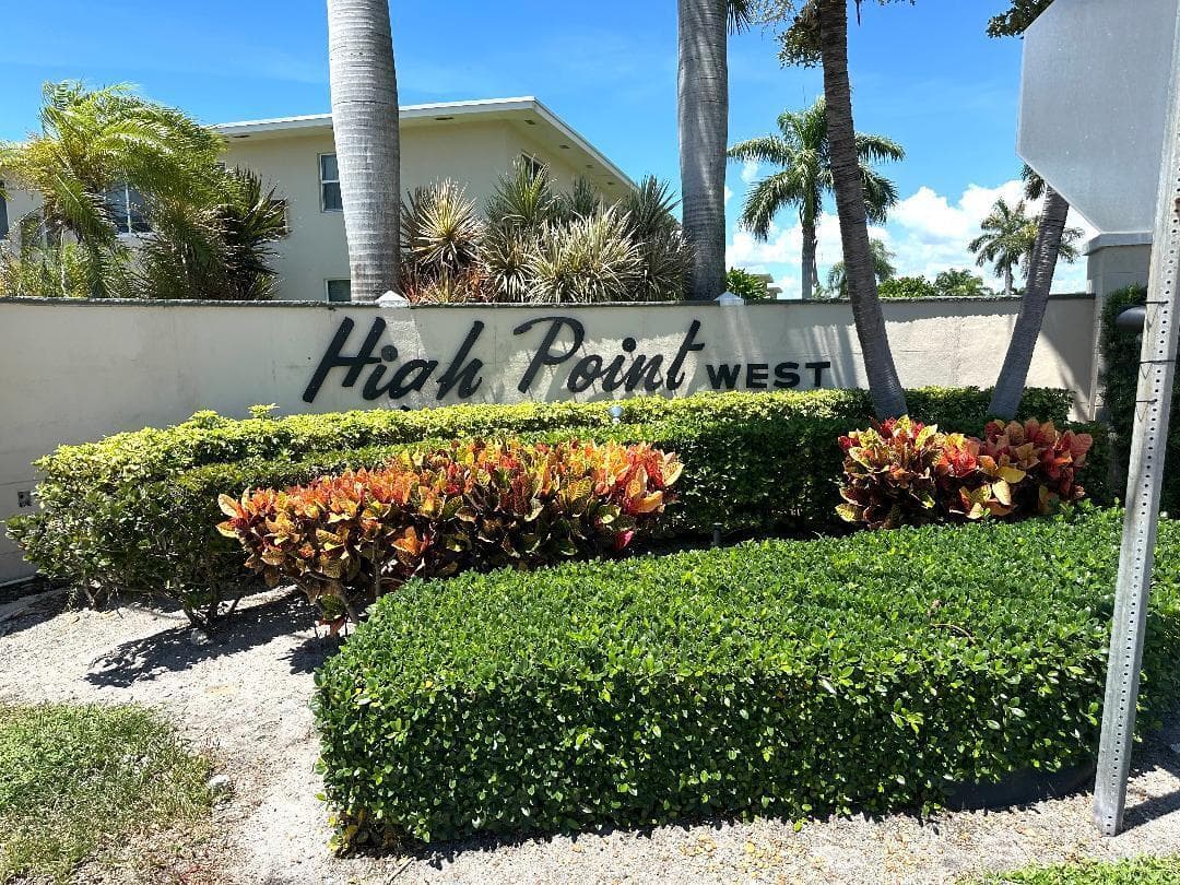 135 South Boulevard A, Boynton Beach, FL 33435 — photo 2 of 15