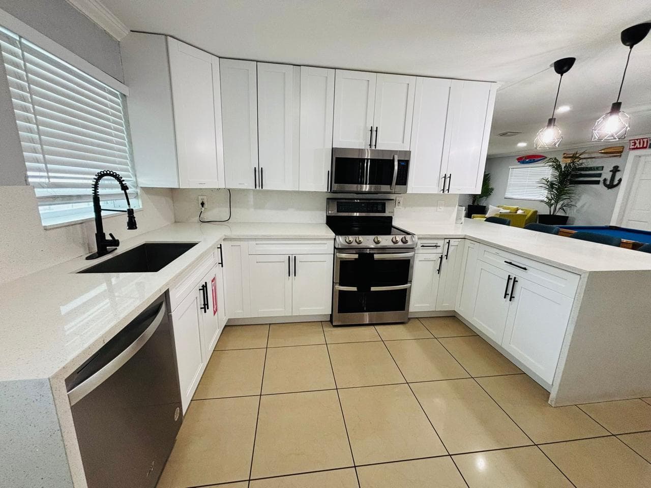 2010 NE 1st Avenue, Pompano Beach, FL 33060 — photo 21 of 34