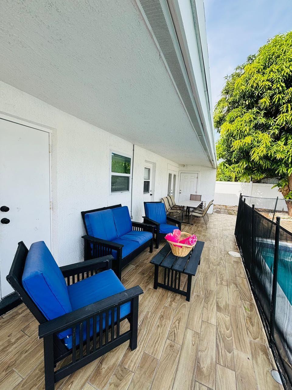 2010 NE 1st Avenue, Pompano Beach, FL 33060 — photo 1 of 34