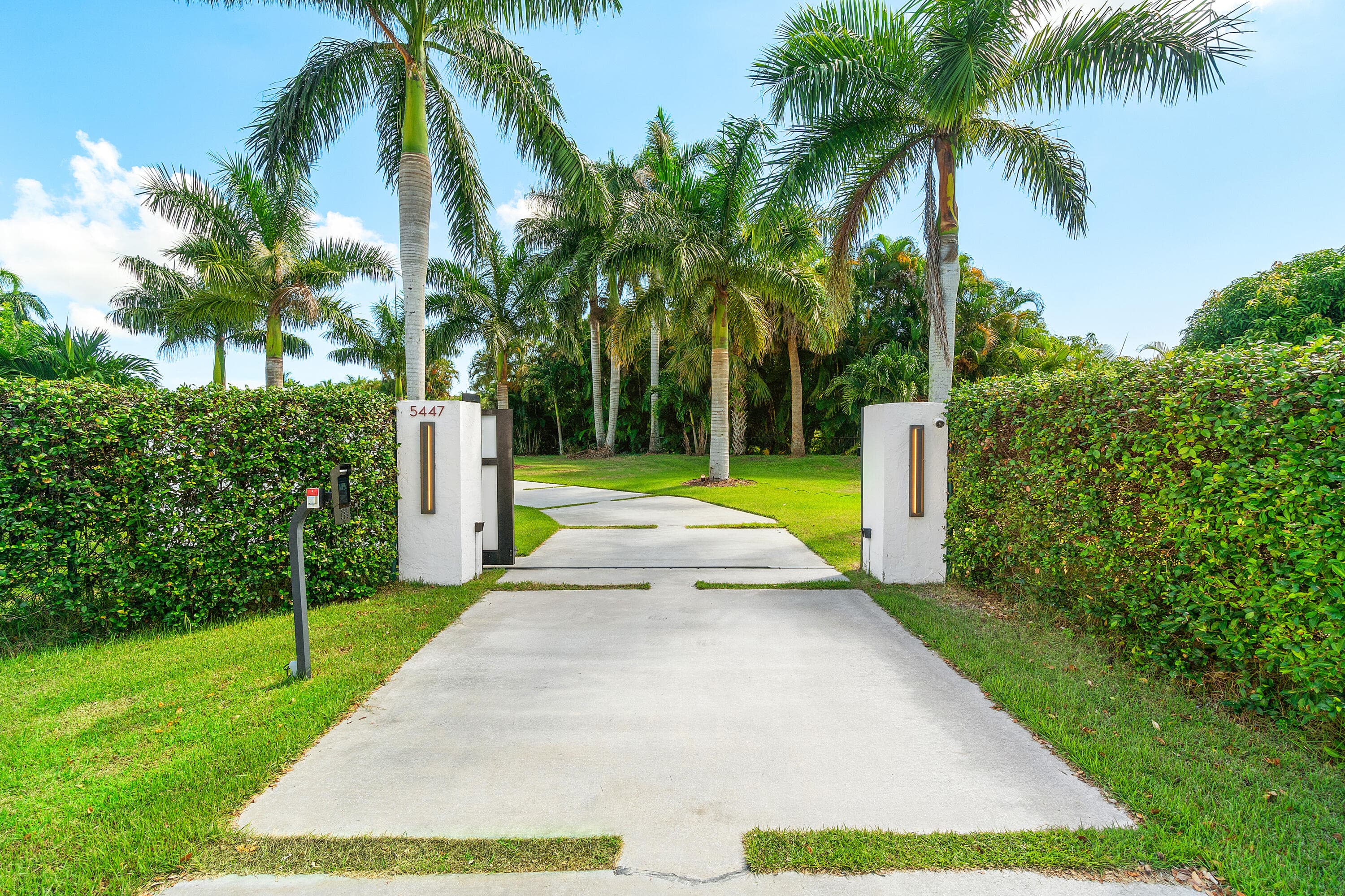 5447 Center Street, Jupiter, FL 33458 — photo 2 of 60