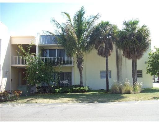 409 Executive Center Drive Drive, West Palm Beach, FL 33401 — photo 1 of 1