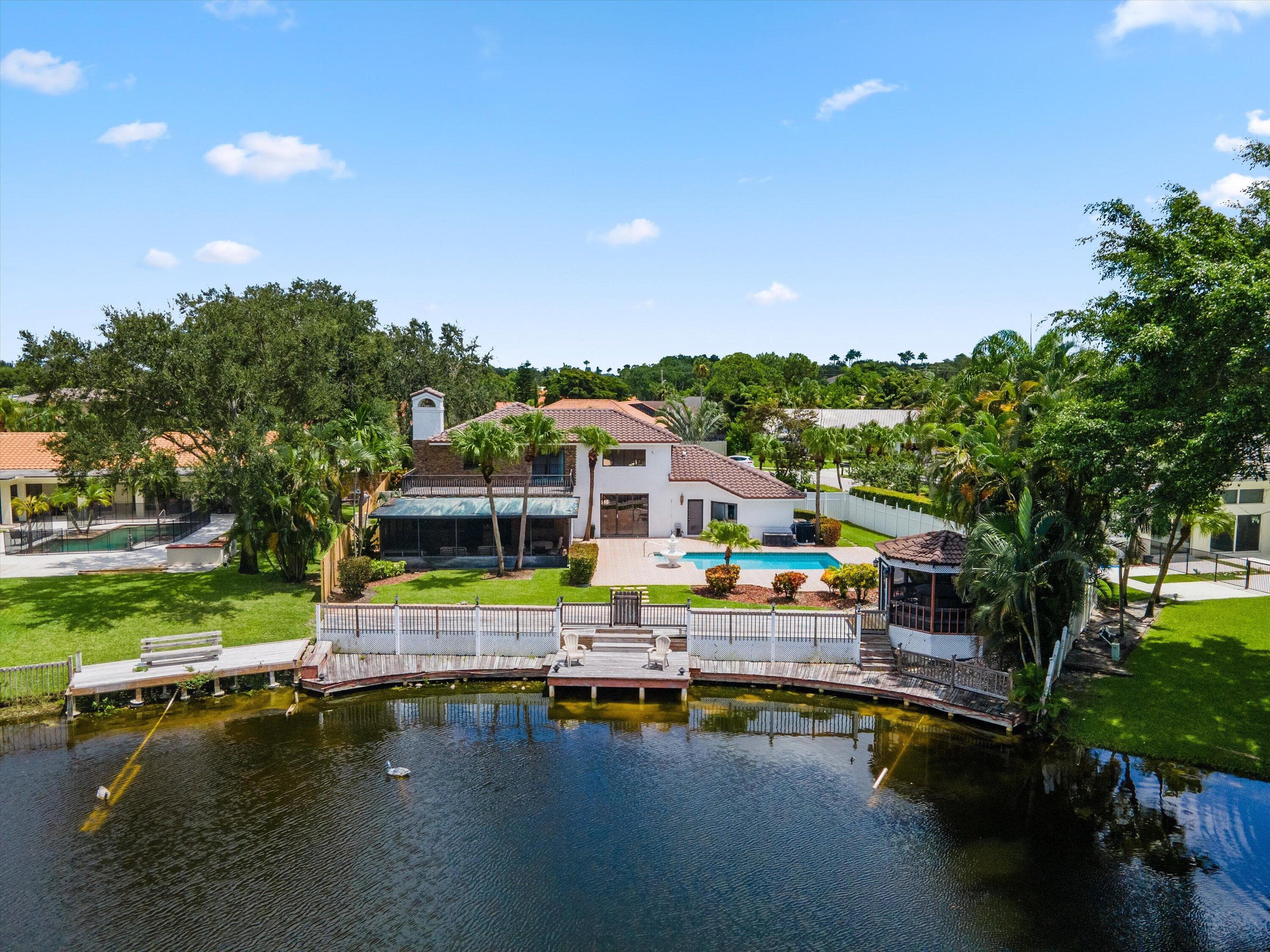 2195 Portland Court, Wellington, FL 33414 — photo 3 of 39