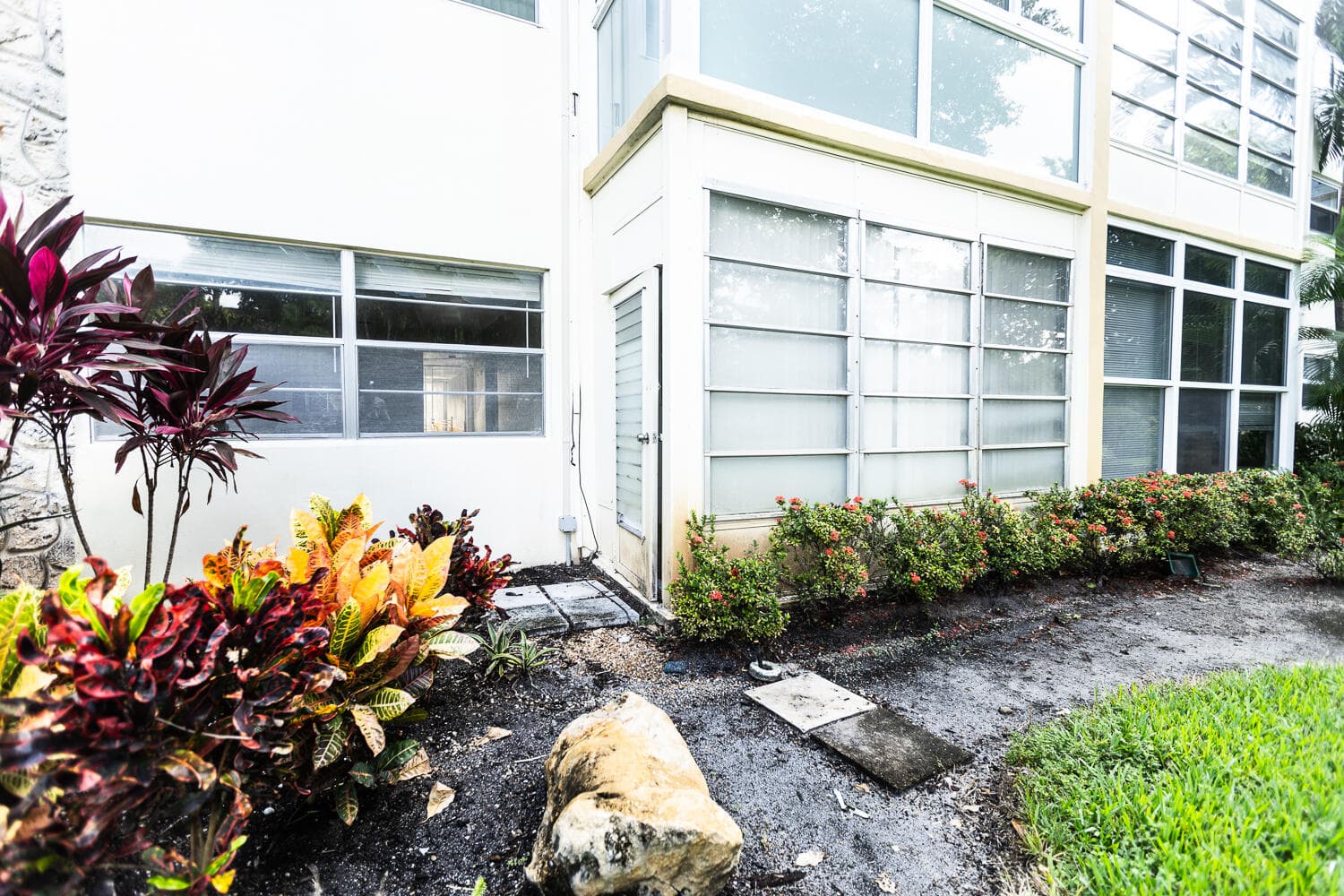 5161 W Oakland Park Boulevard 106, Lauderdale Lakes, FL 33313 — photo 14 of 19